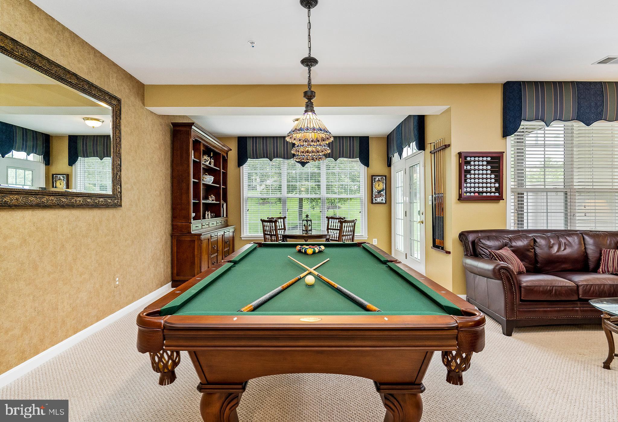 SOUTH RIVER COLONY - Residential