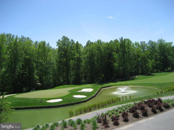 SOUTH RIVER COLONY - Residential