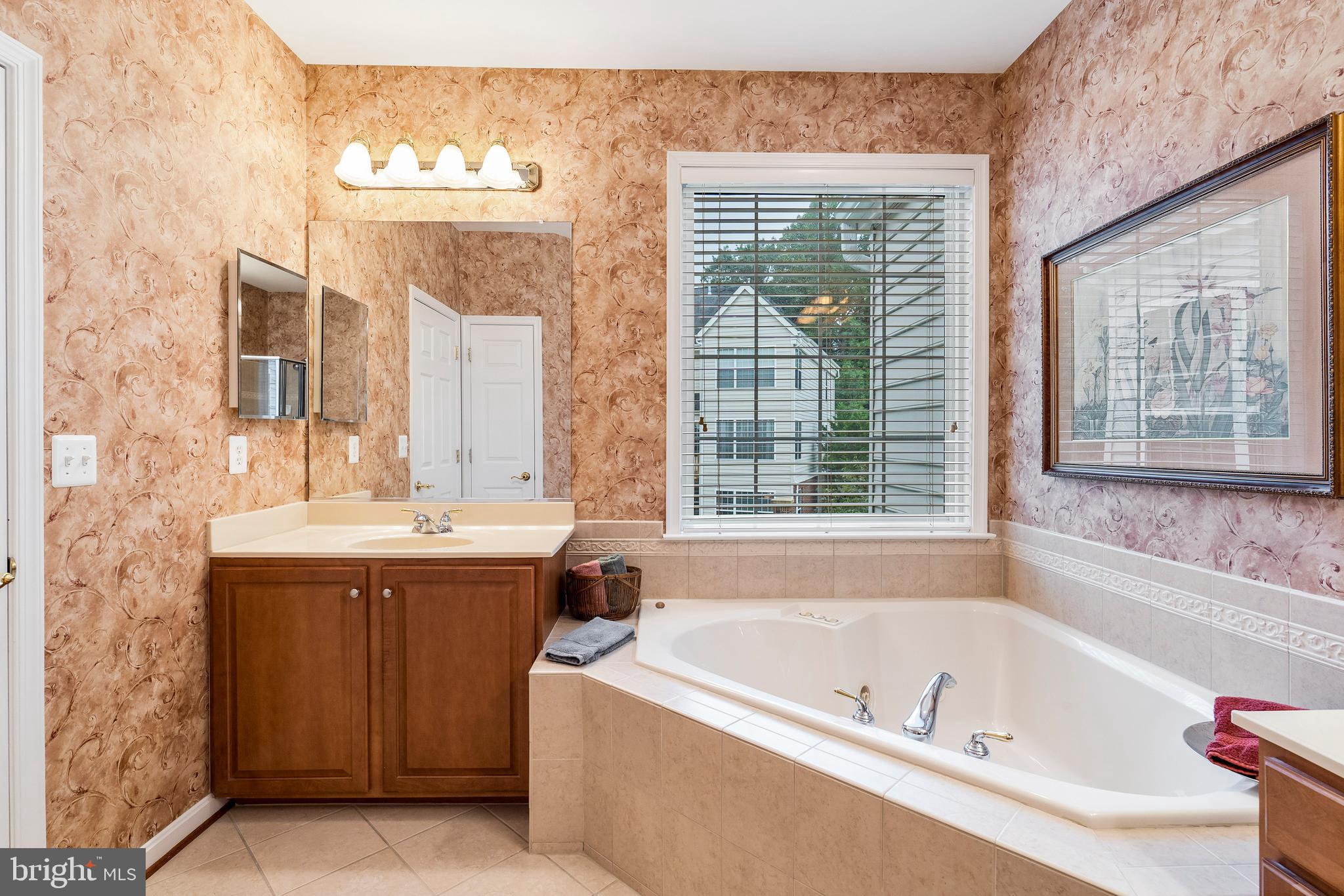 SOUTH RIVER COLONY - Residential