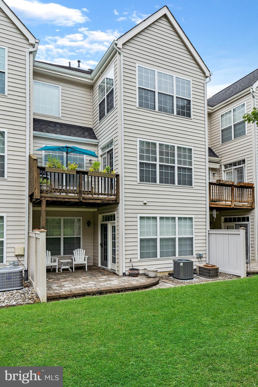 SOUTH RIVER COLONY - Residential