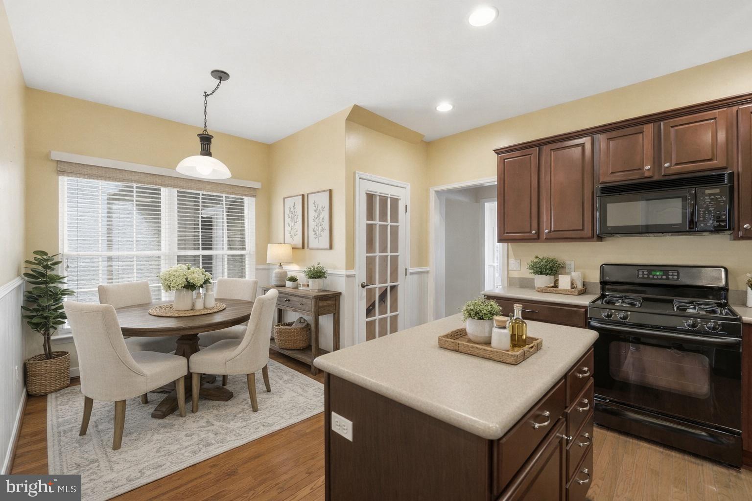 PENNS MEADOW - Residential