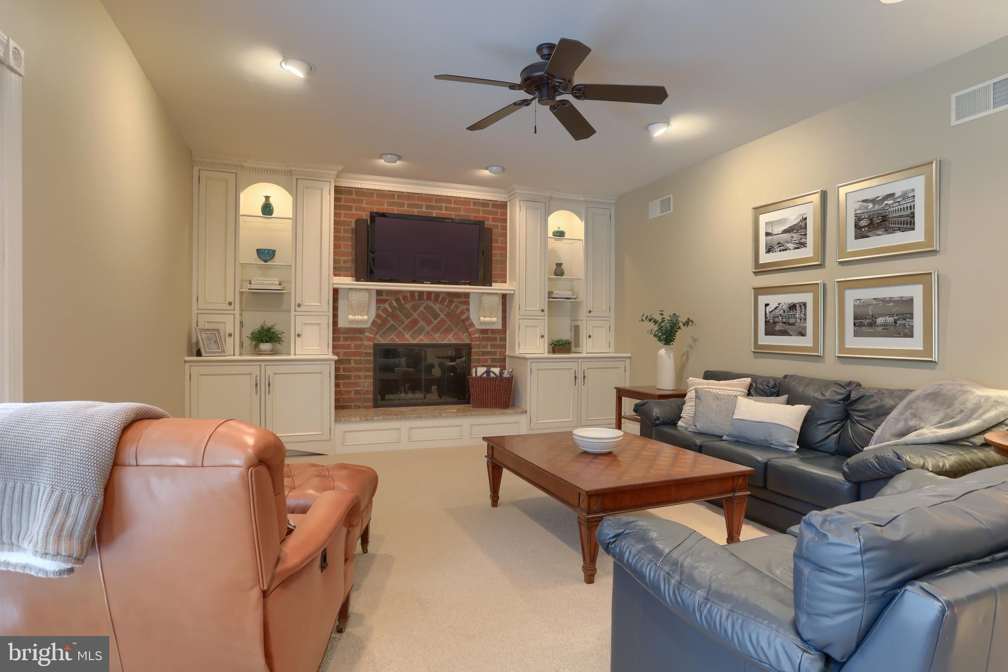 HEIGHTS OF GREENBRIAR - Residential