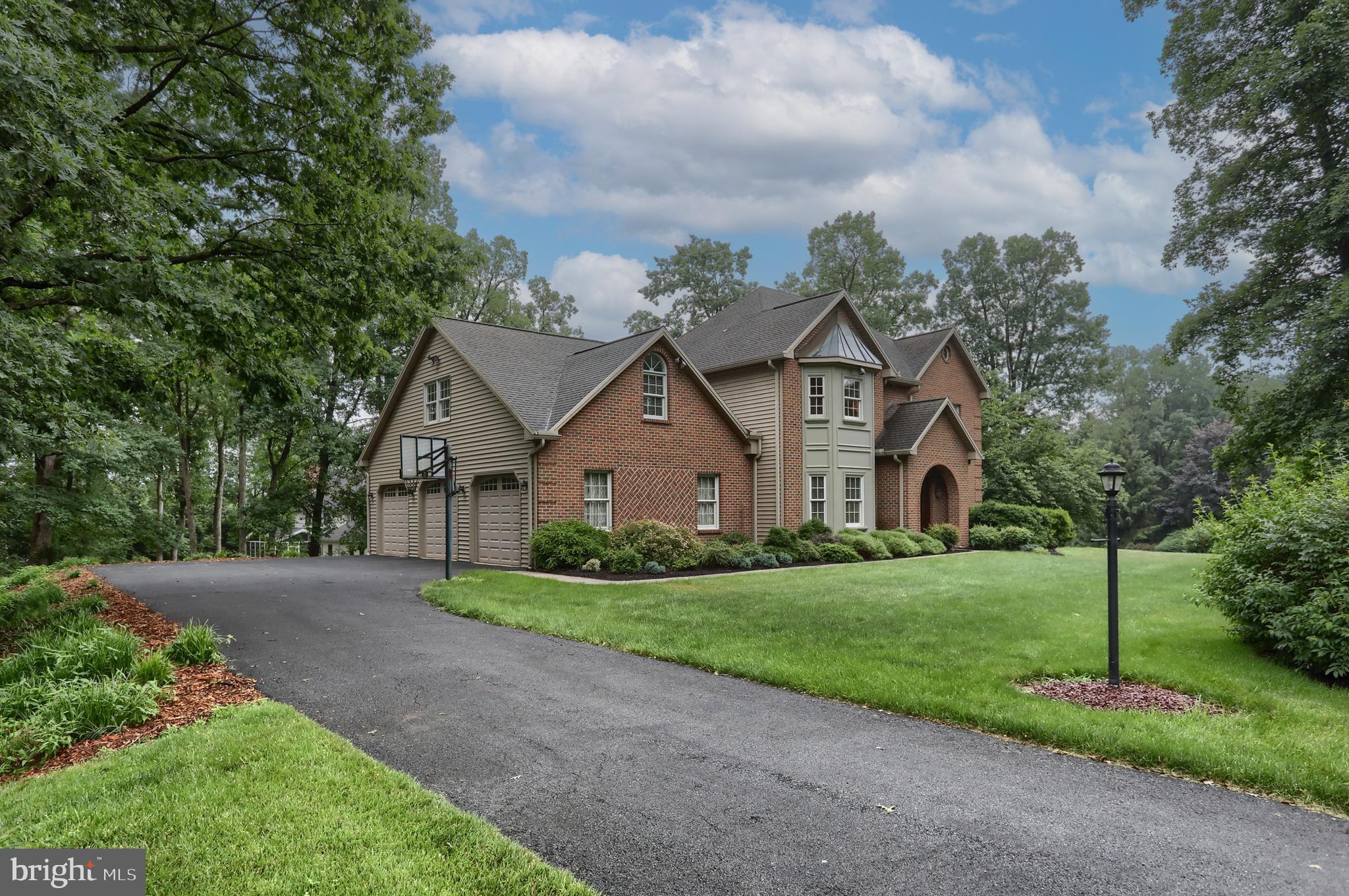 HEIGHTS OF GREENBRIAR - Residential
