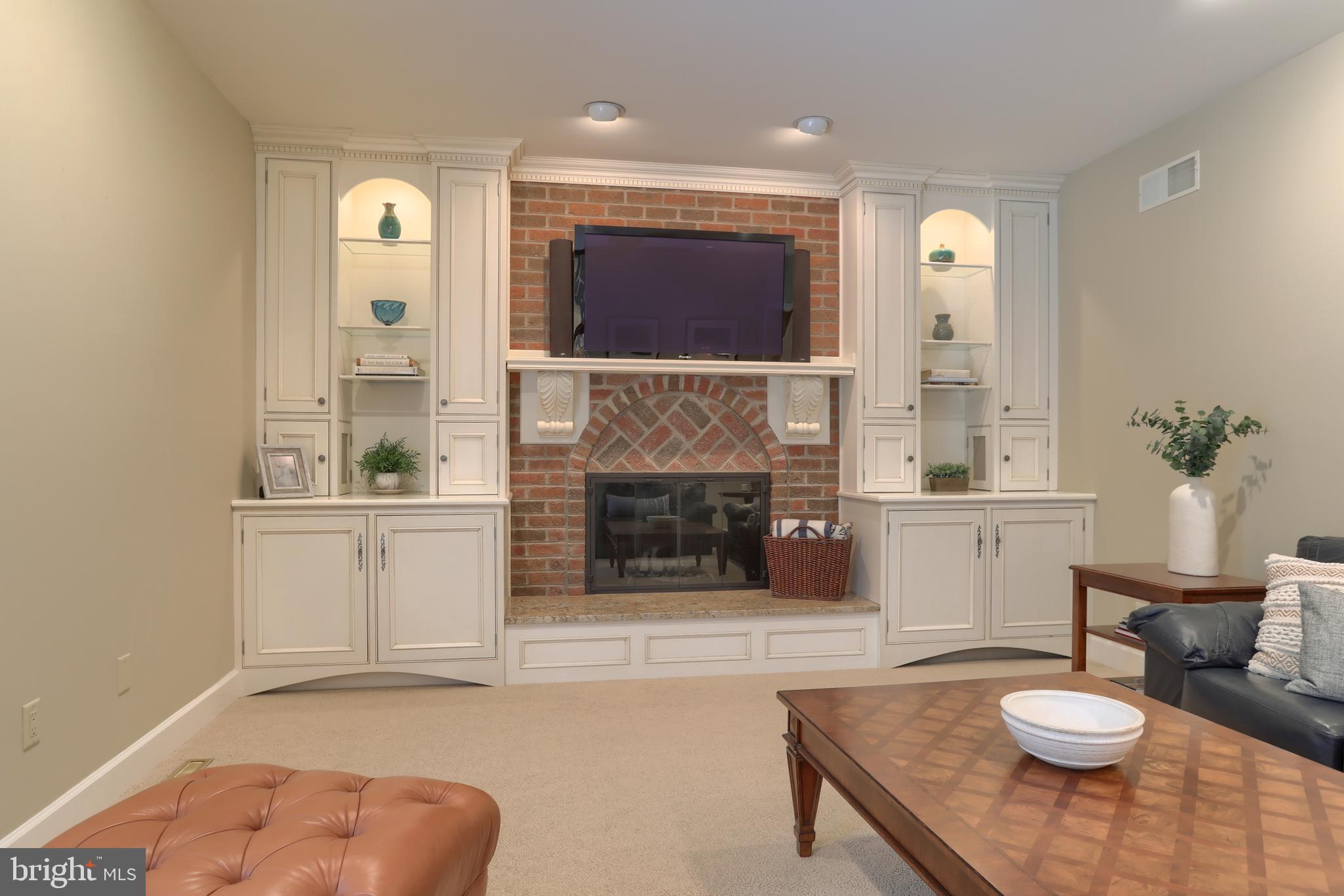 HEIGHTS OF GREENBRIAR - Residential
