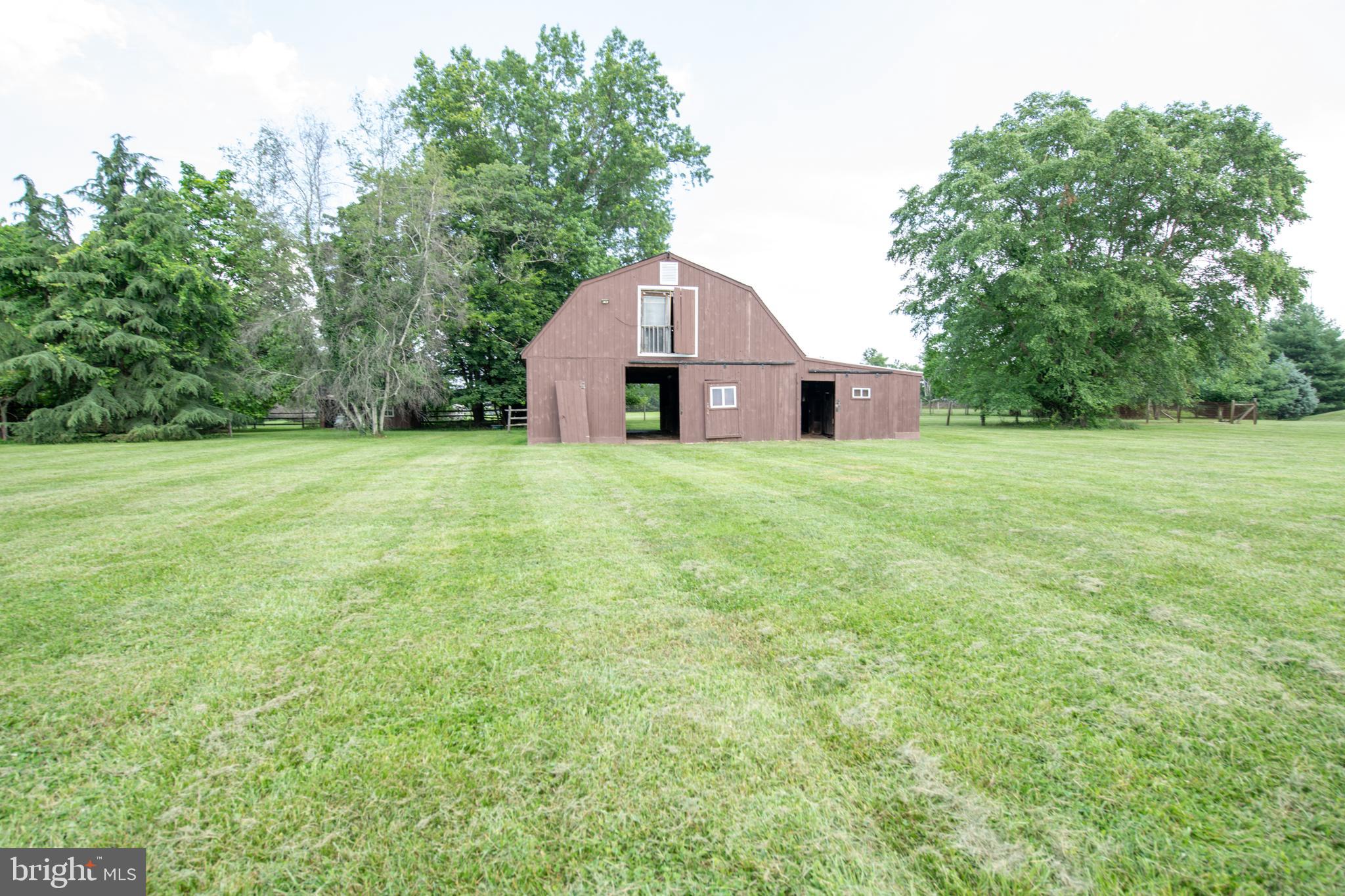 4697 SMITH ROAD