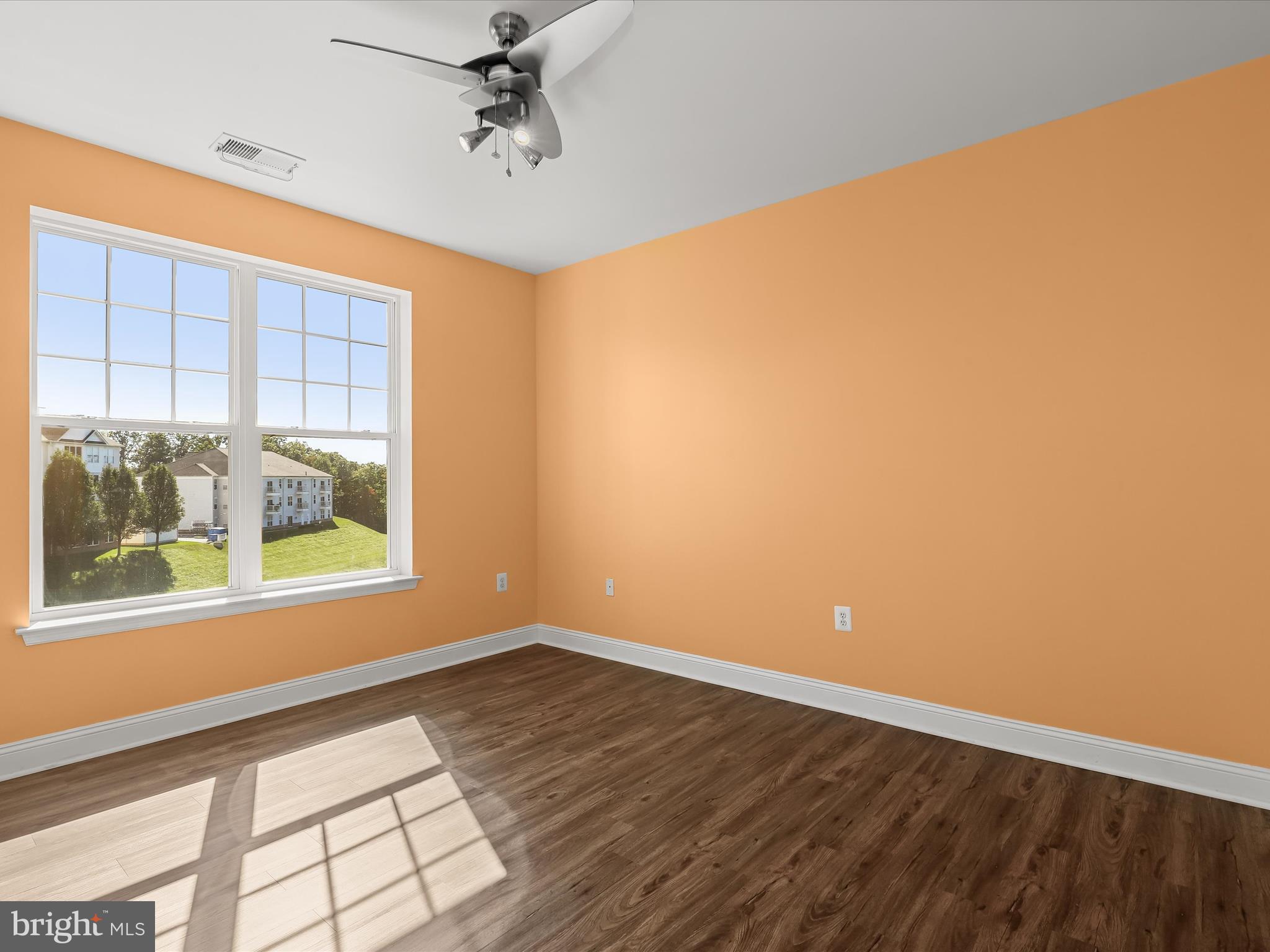 EMERALD HILLS - Residential