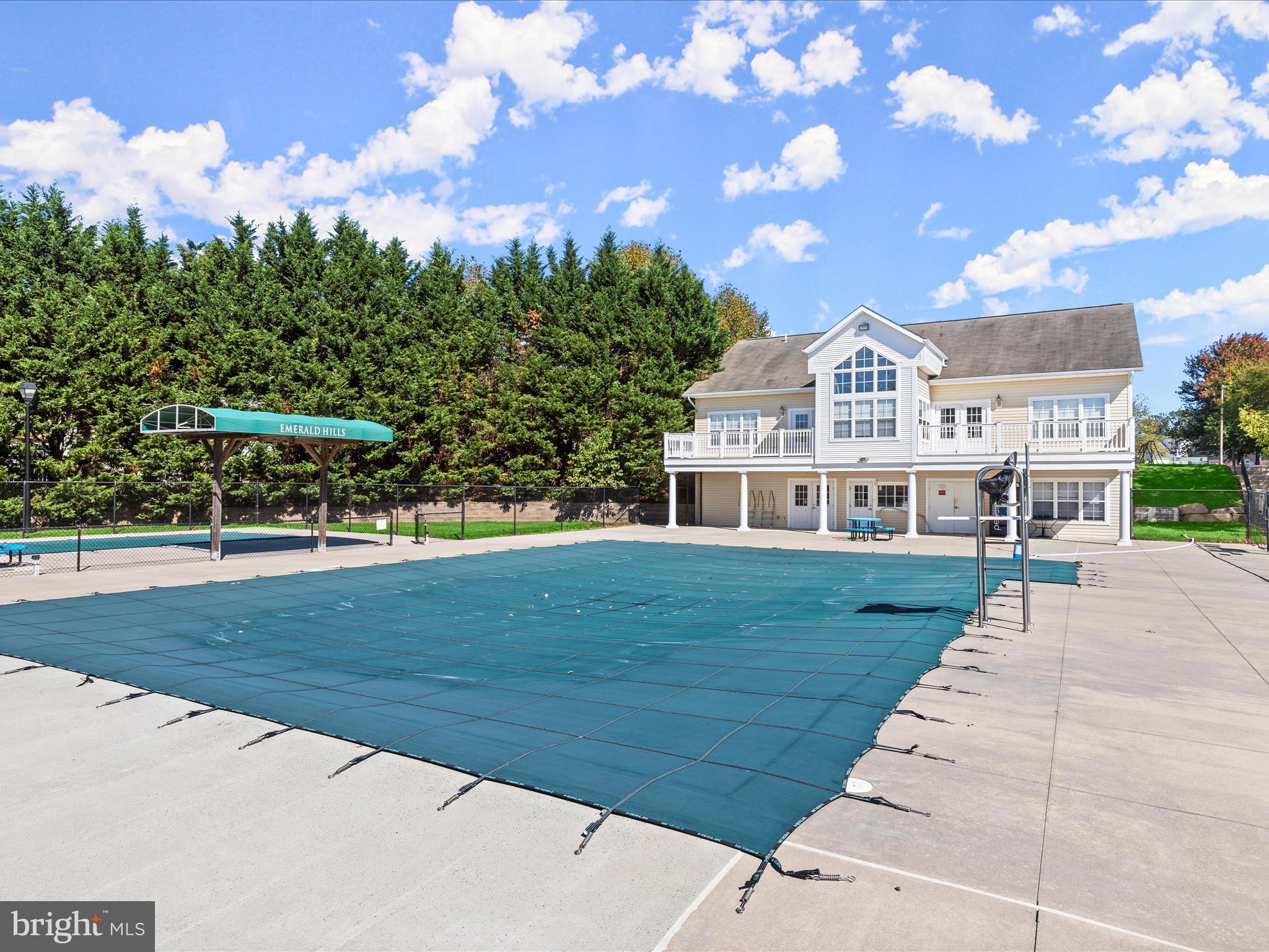 EMERALD HILLS - Residential