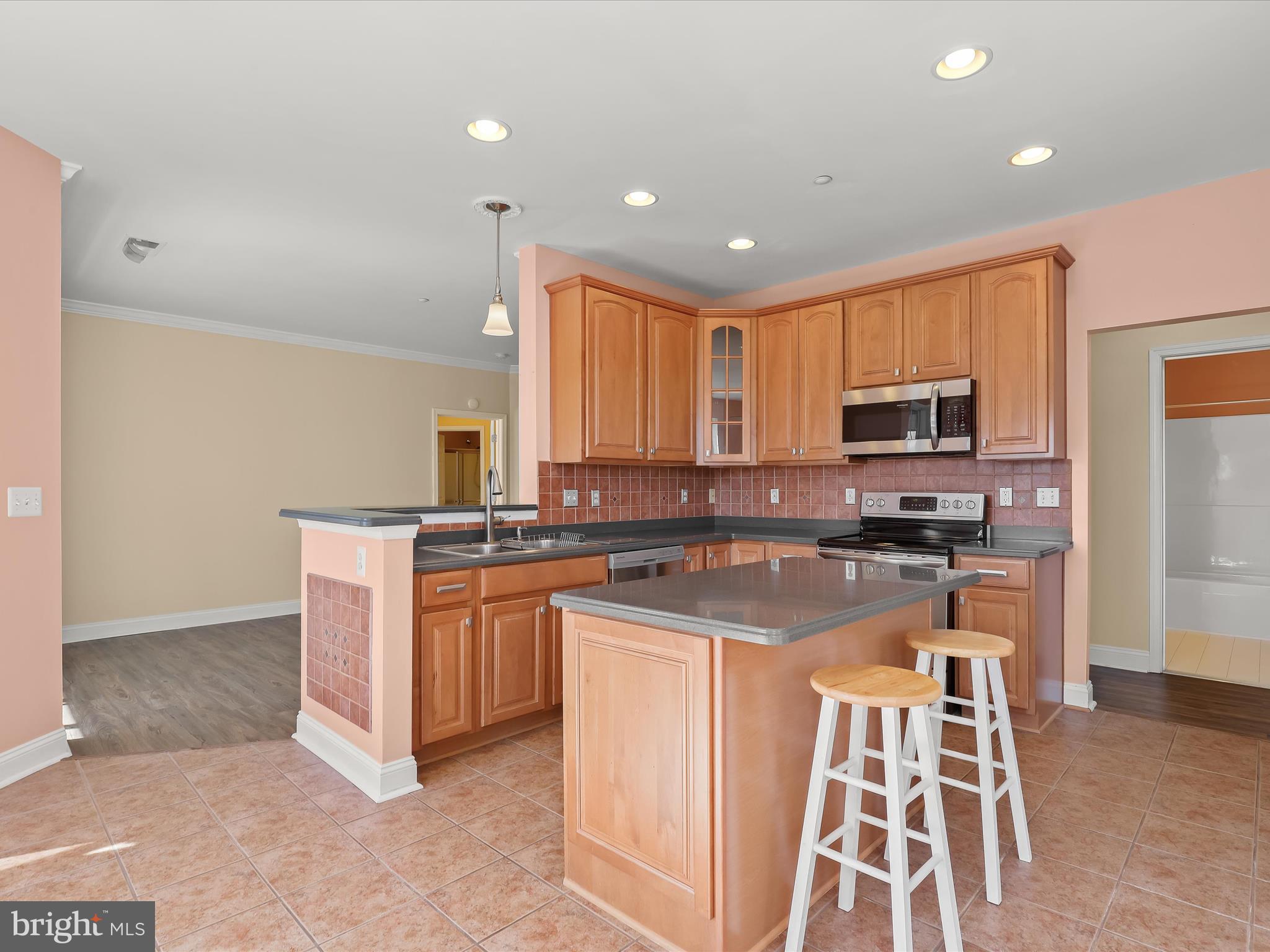 EMERALD HILLS - Residential