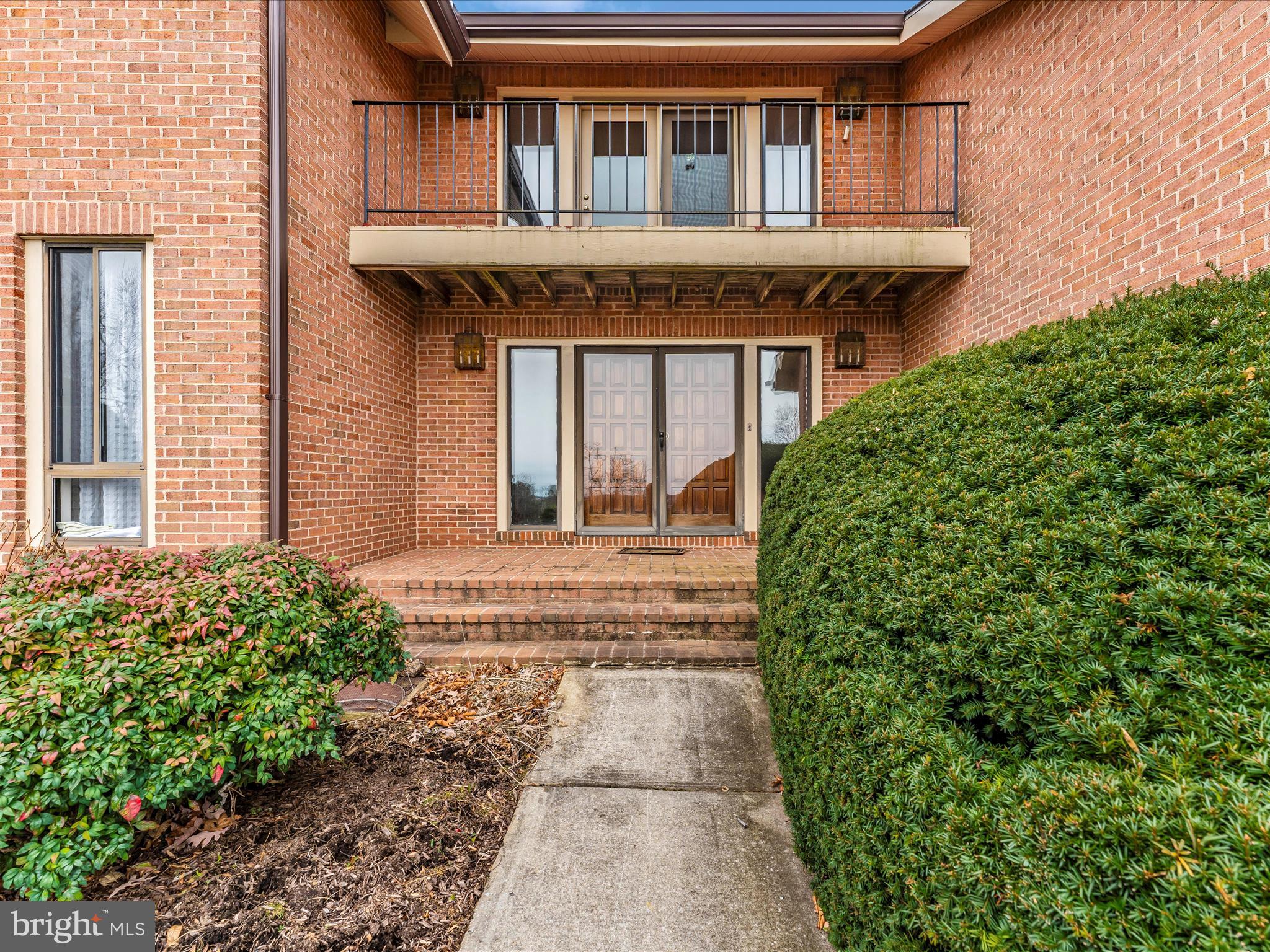 CREST VALLEY - Residential