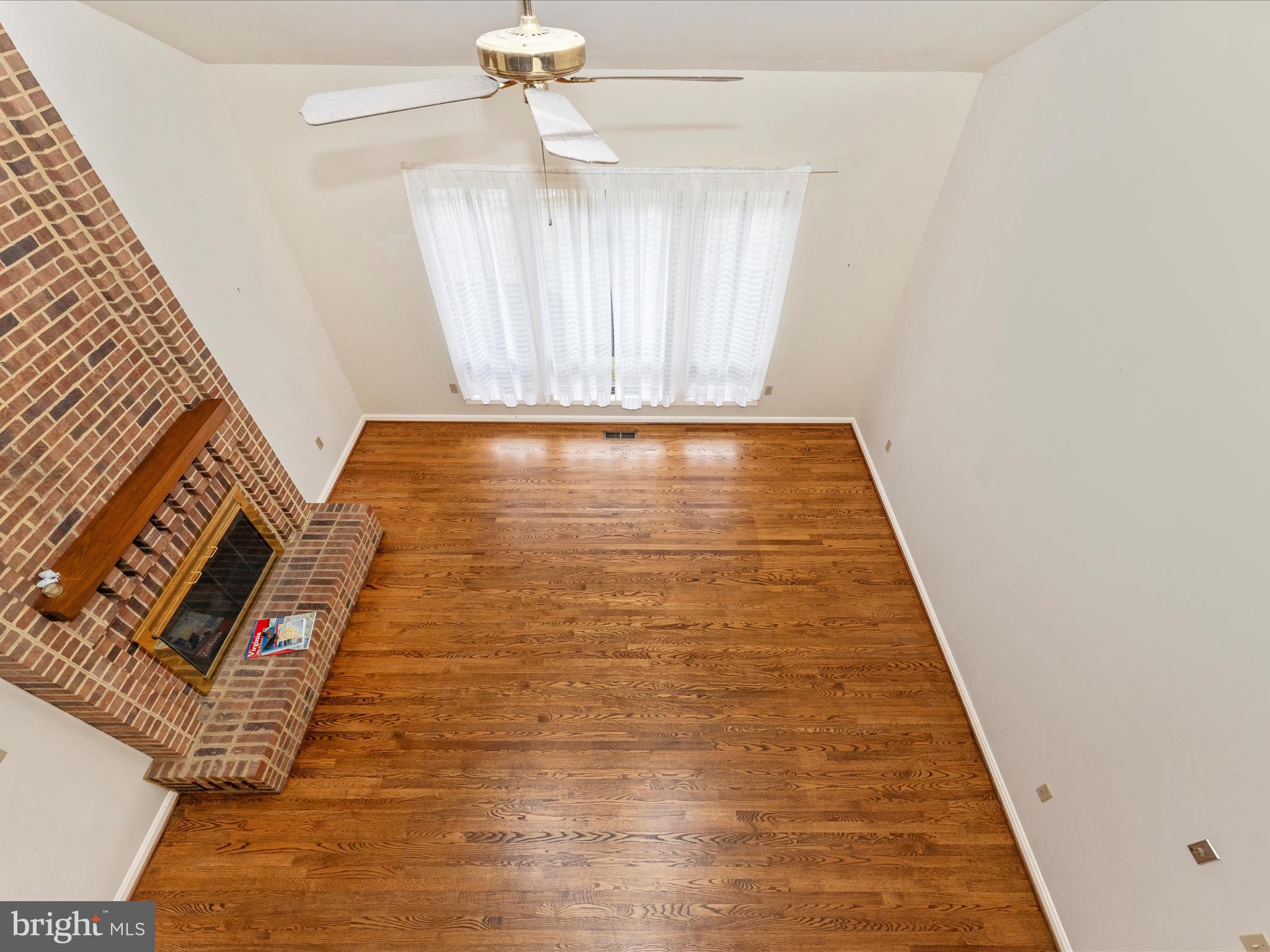 CREST VALLEY - Residential