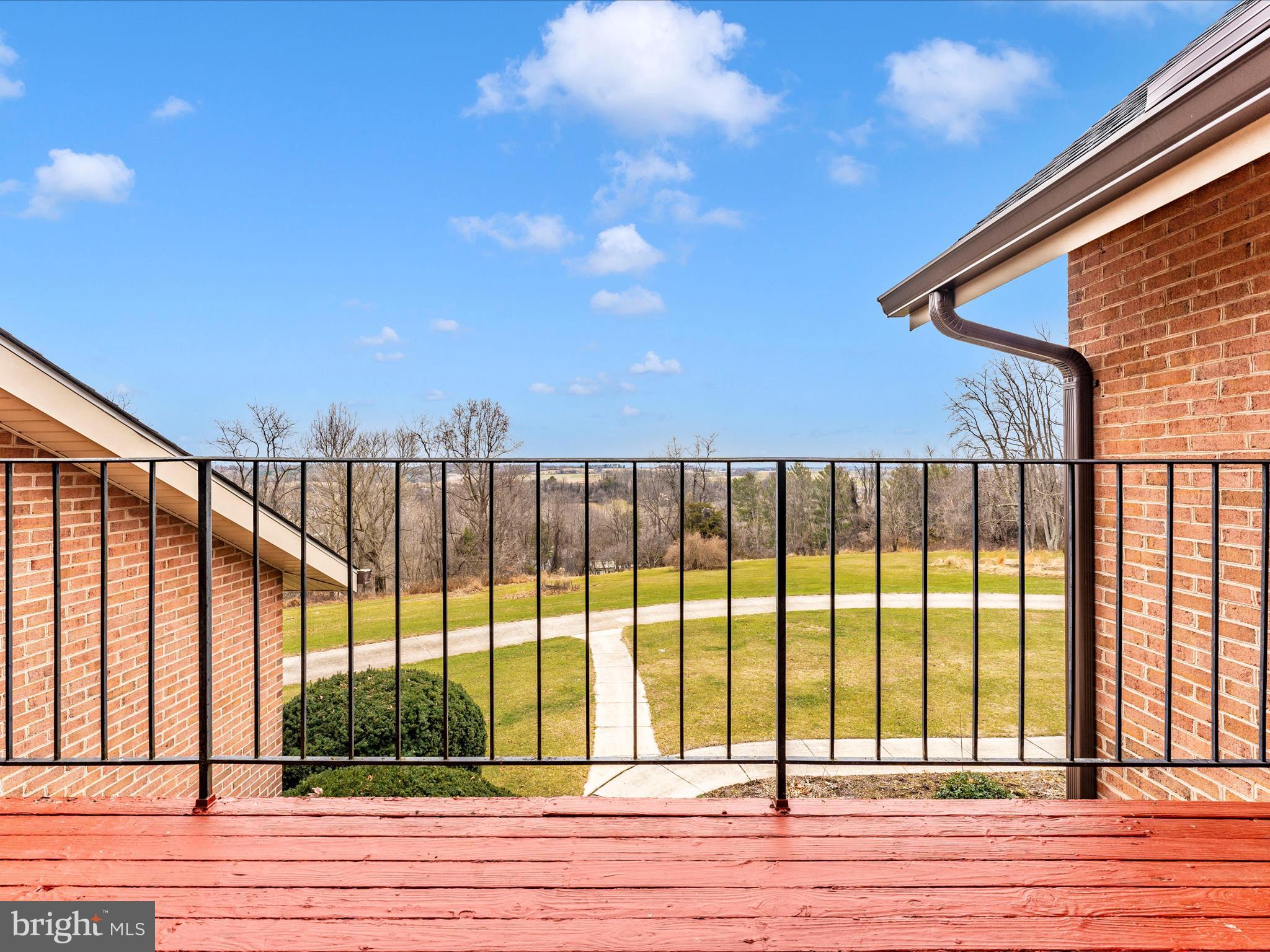 CREST VALLEY - Residential