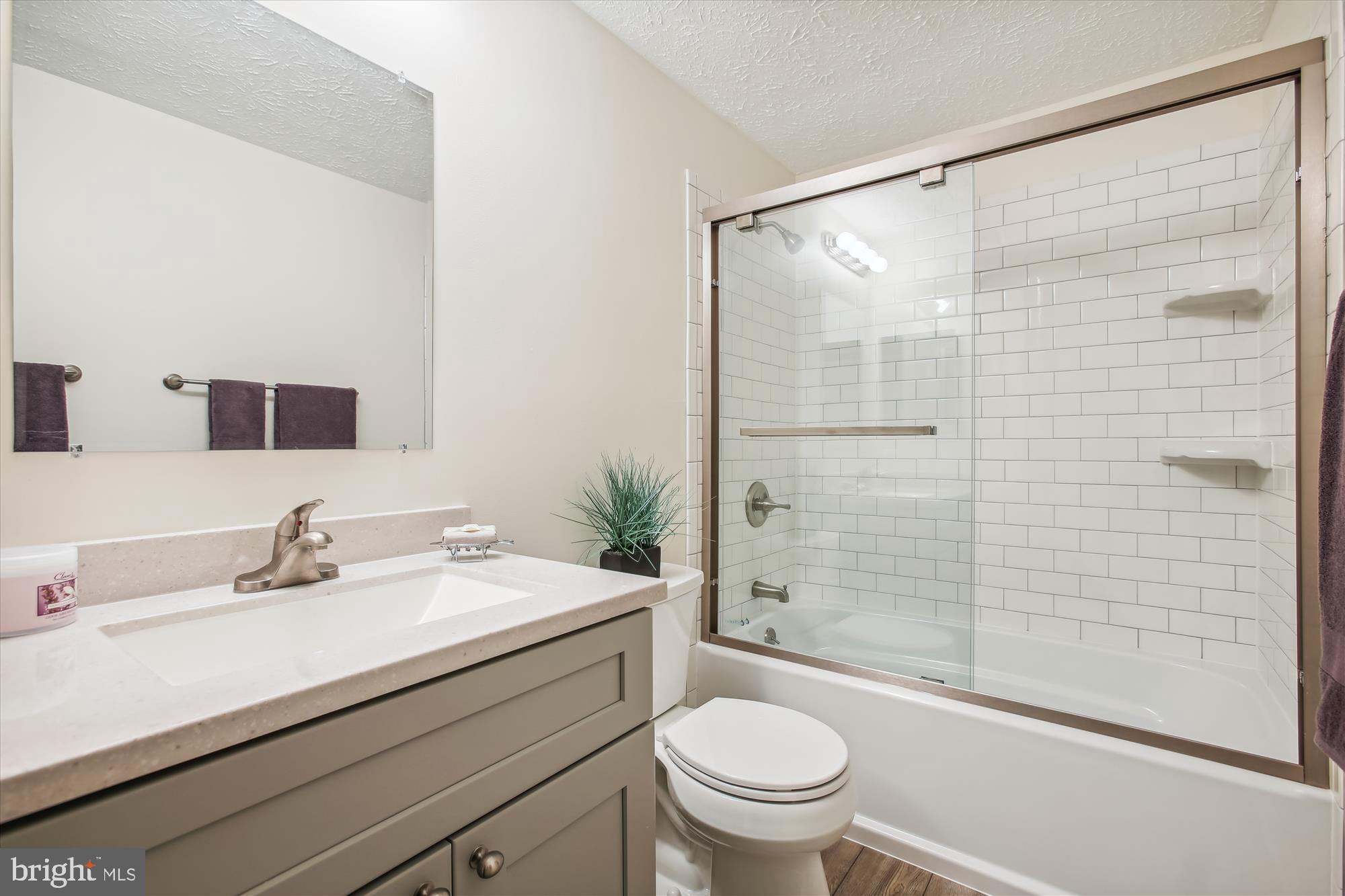 BARTON HILL - Residential Lease