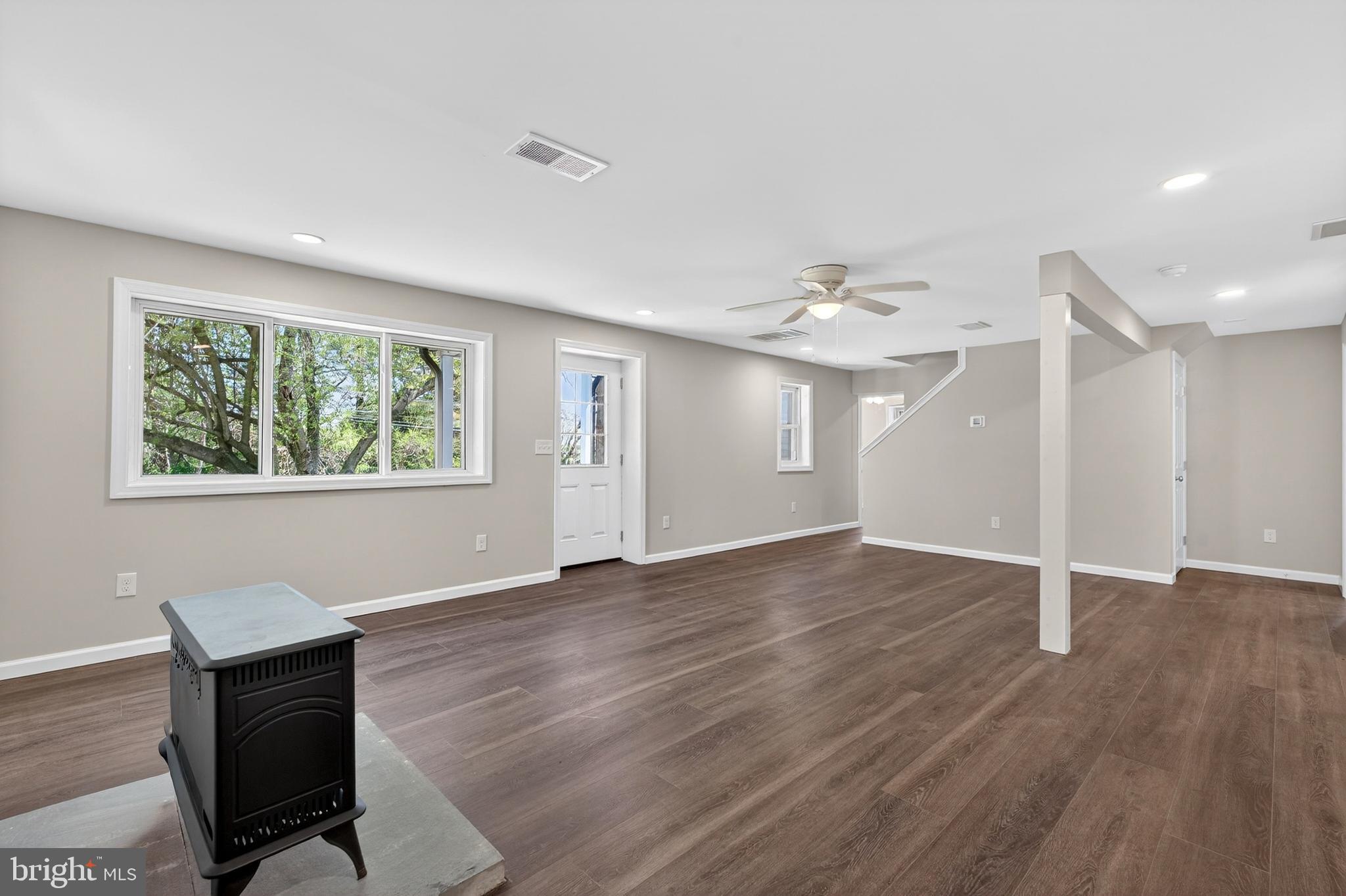 447 N JENNERSVILLE ROAD