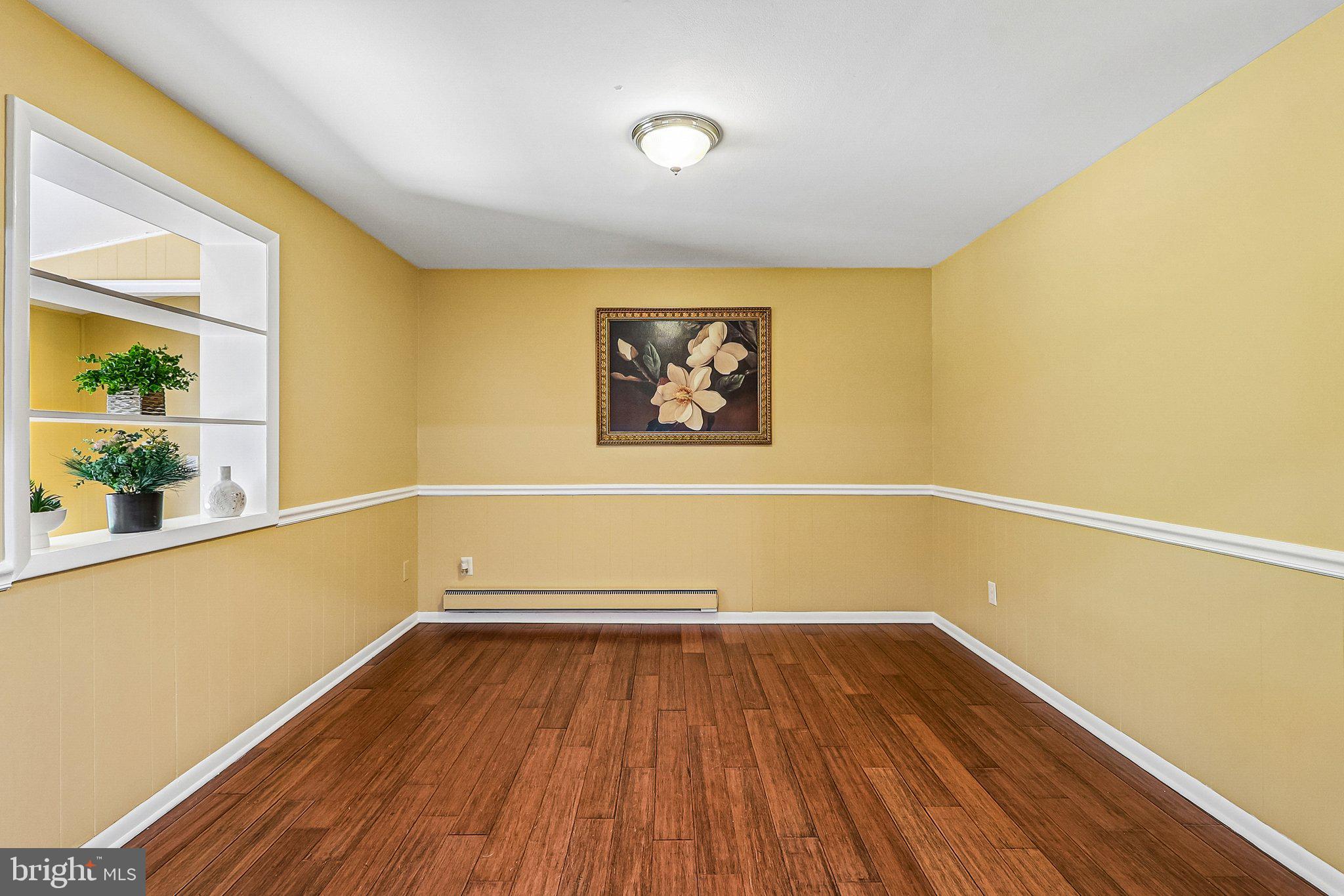 VIRGINIA KNOLLS - Residential