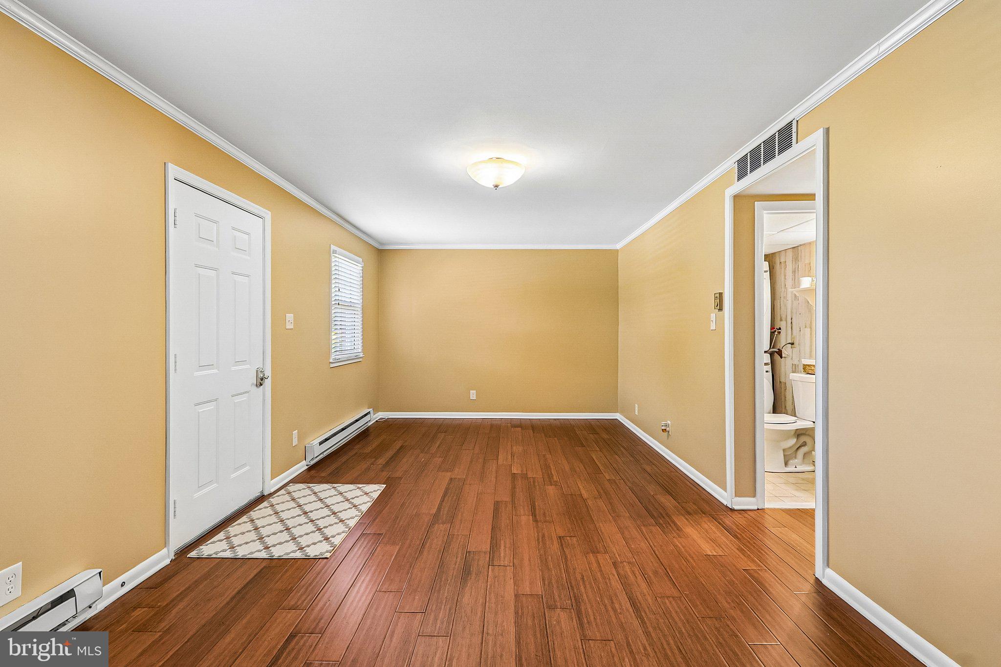 VIRGINIA KNOLLS - Residential