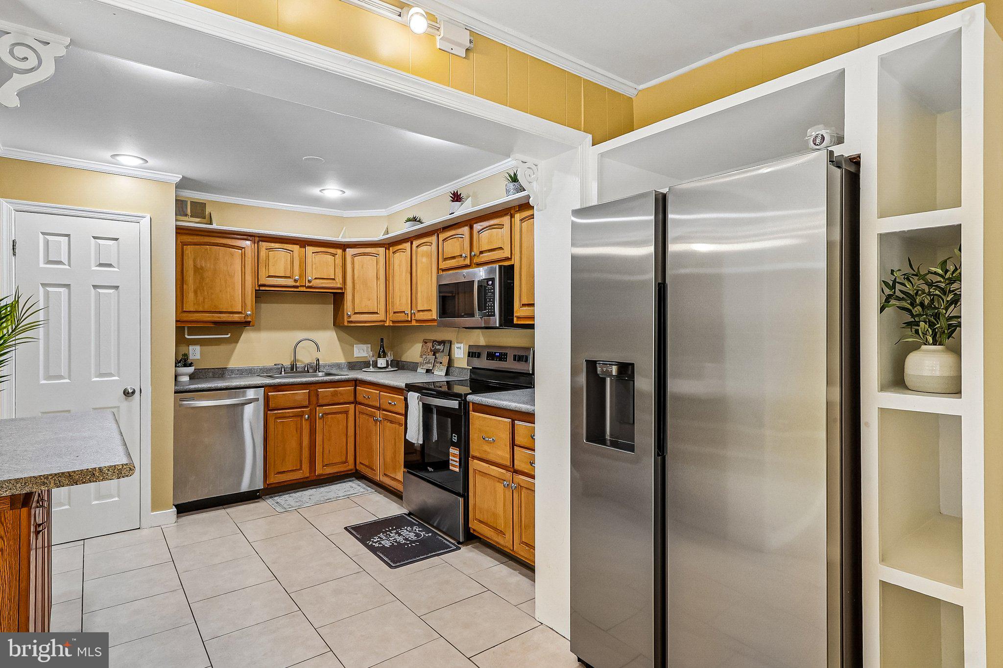 VIRGINIA KNOLLS - Residential