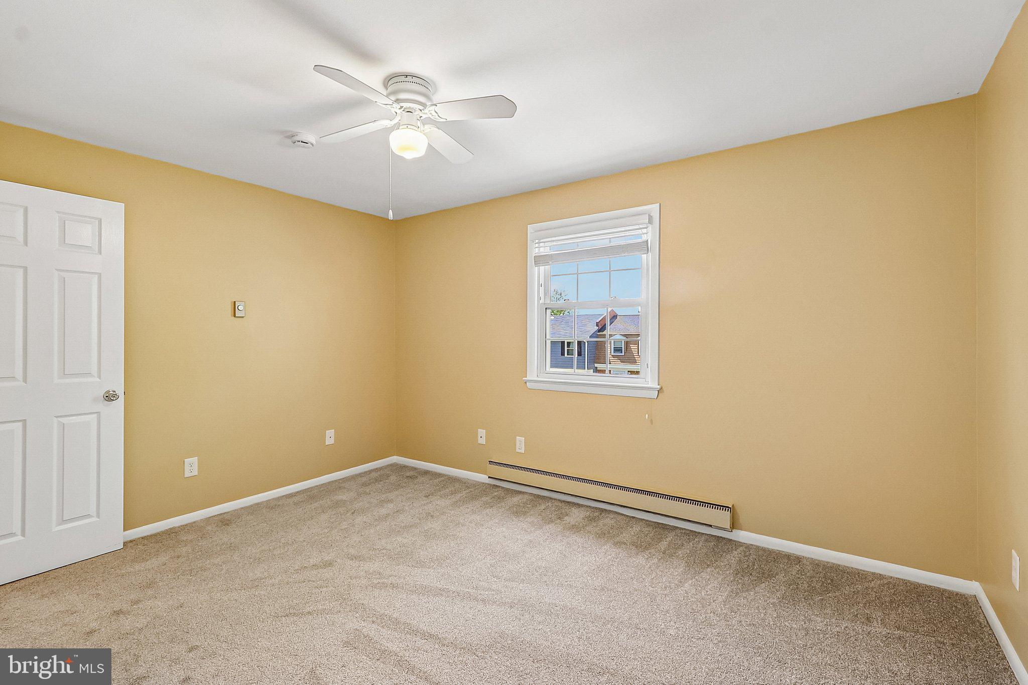 VIRGINIA KNOLLS - Residential