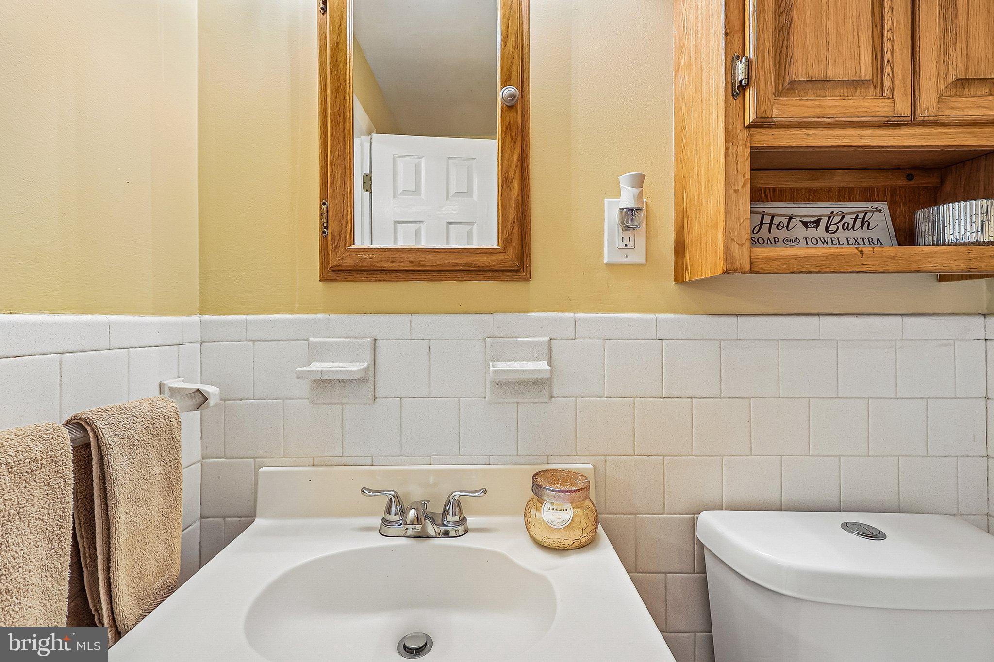 VIRGINIA KNOLLS - Residential