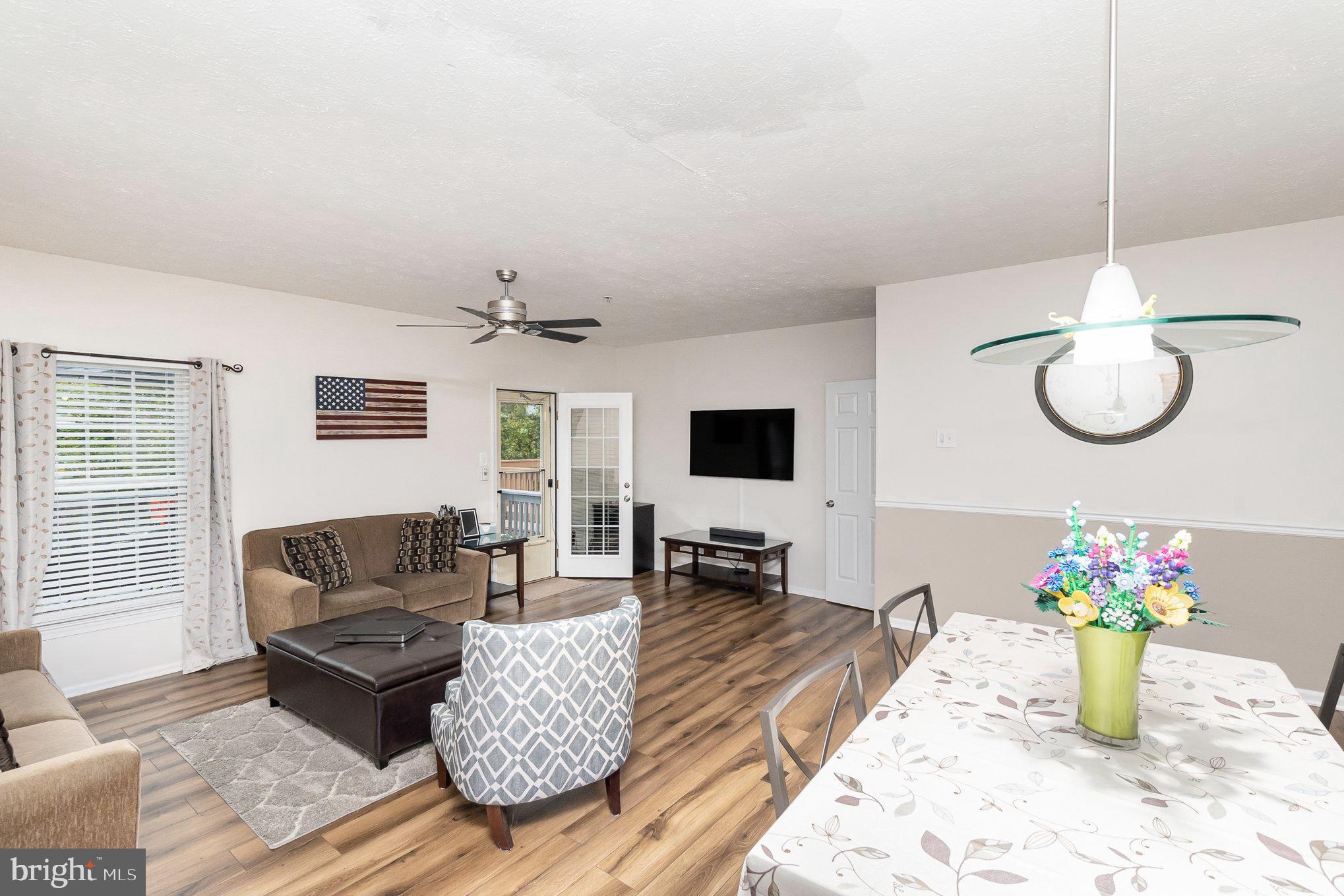 COUNTRY WALK - Residential