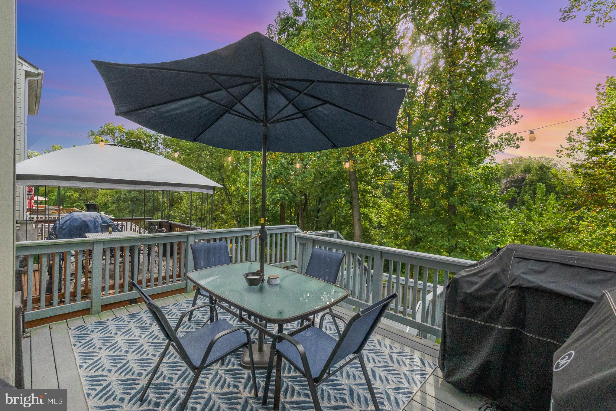 COUNTRY WALK - Residential