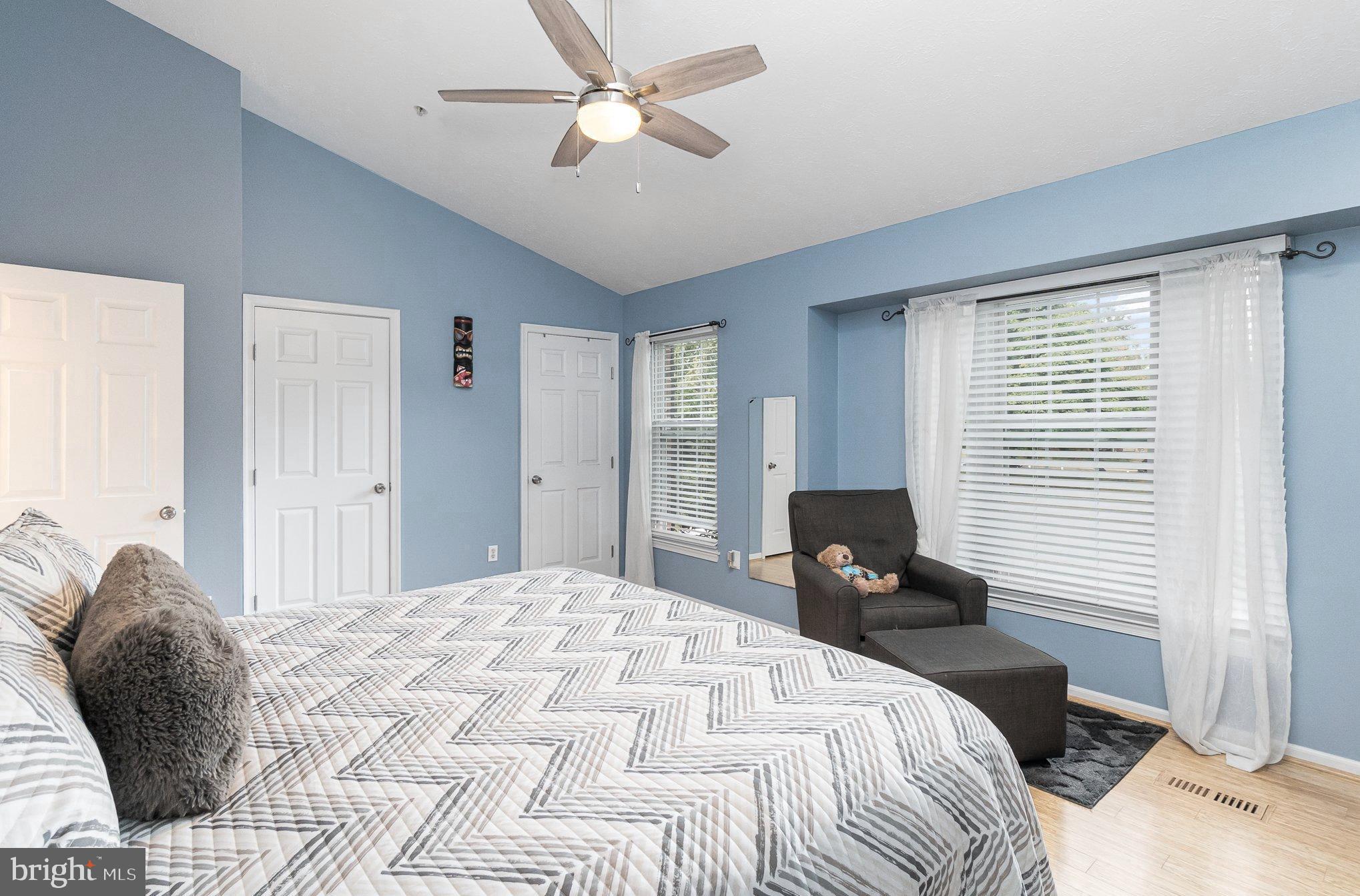 COUNTRY WALK - Residential