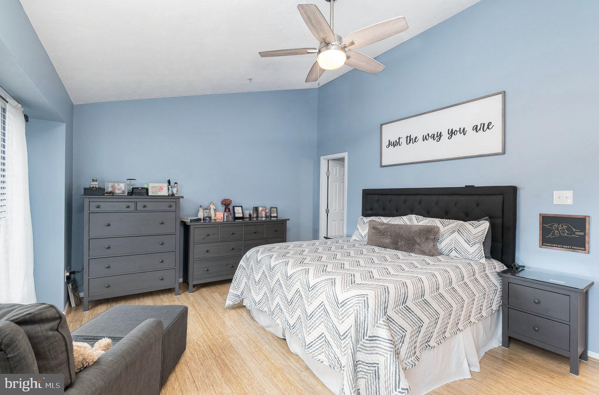 COUNTRY WALK - Residential