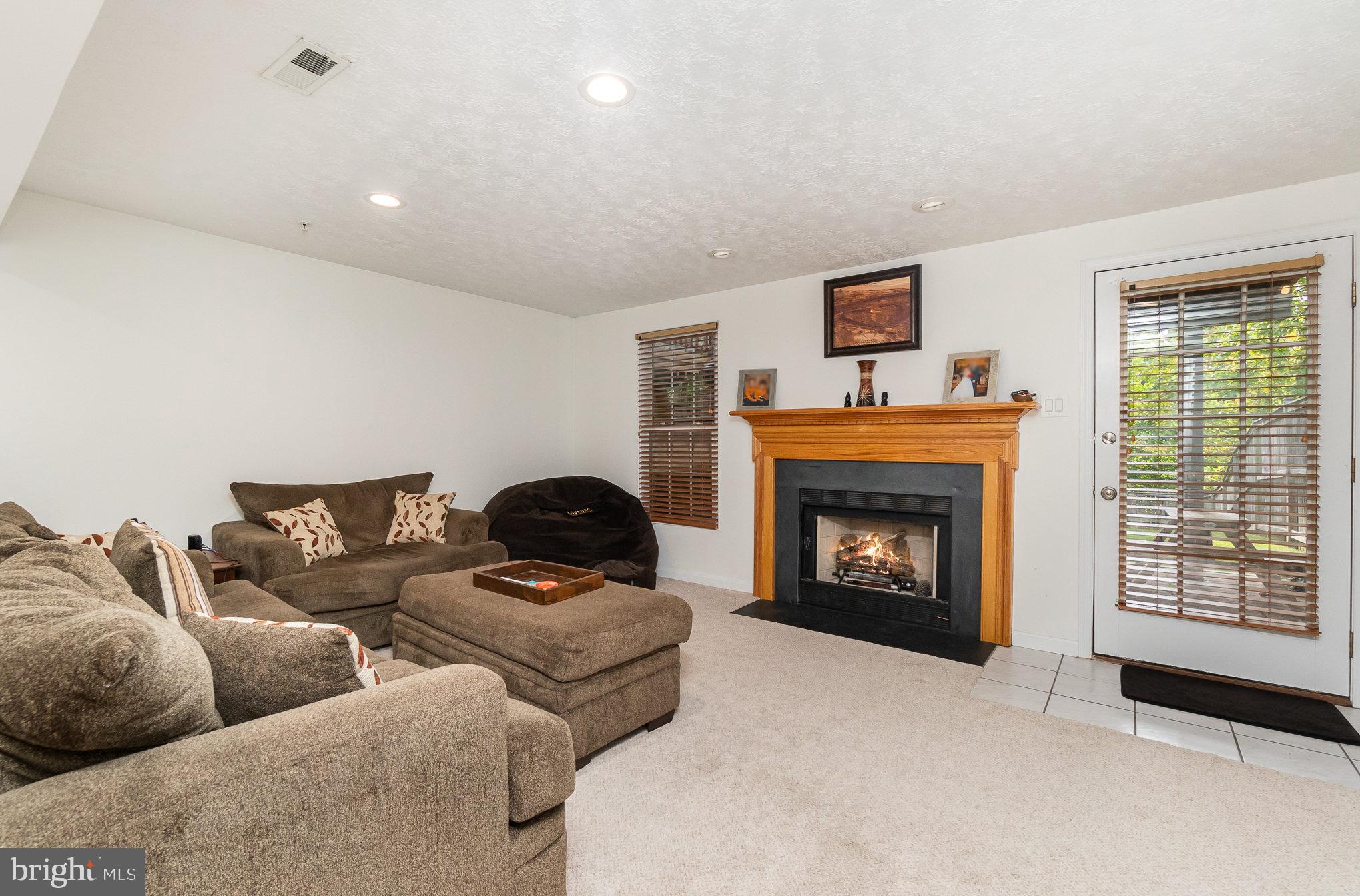 COUNTRY WALK - Residential