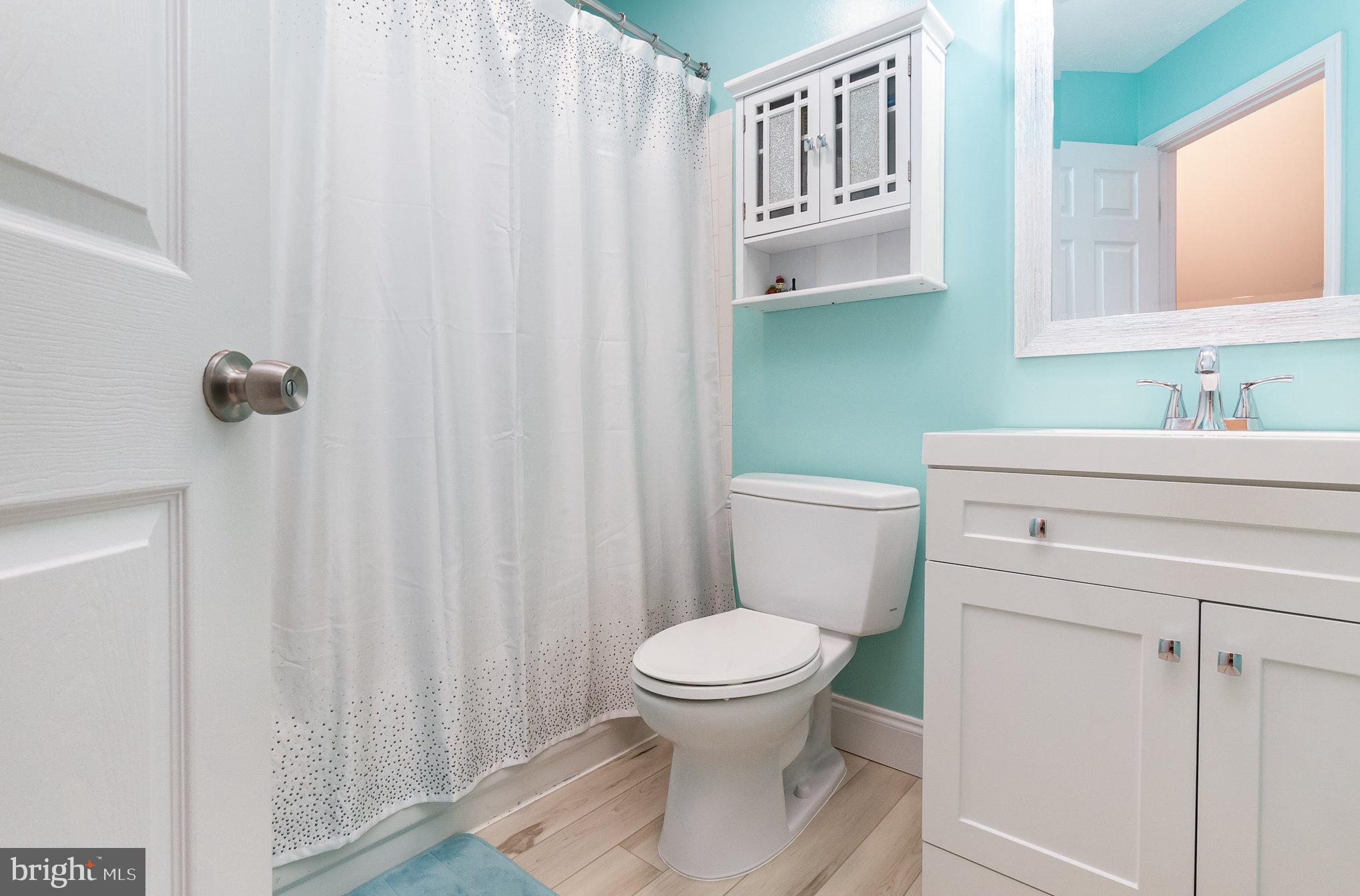 COUNTRY WALK - Residential