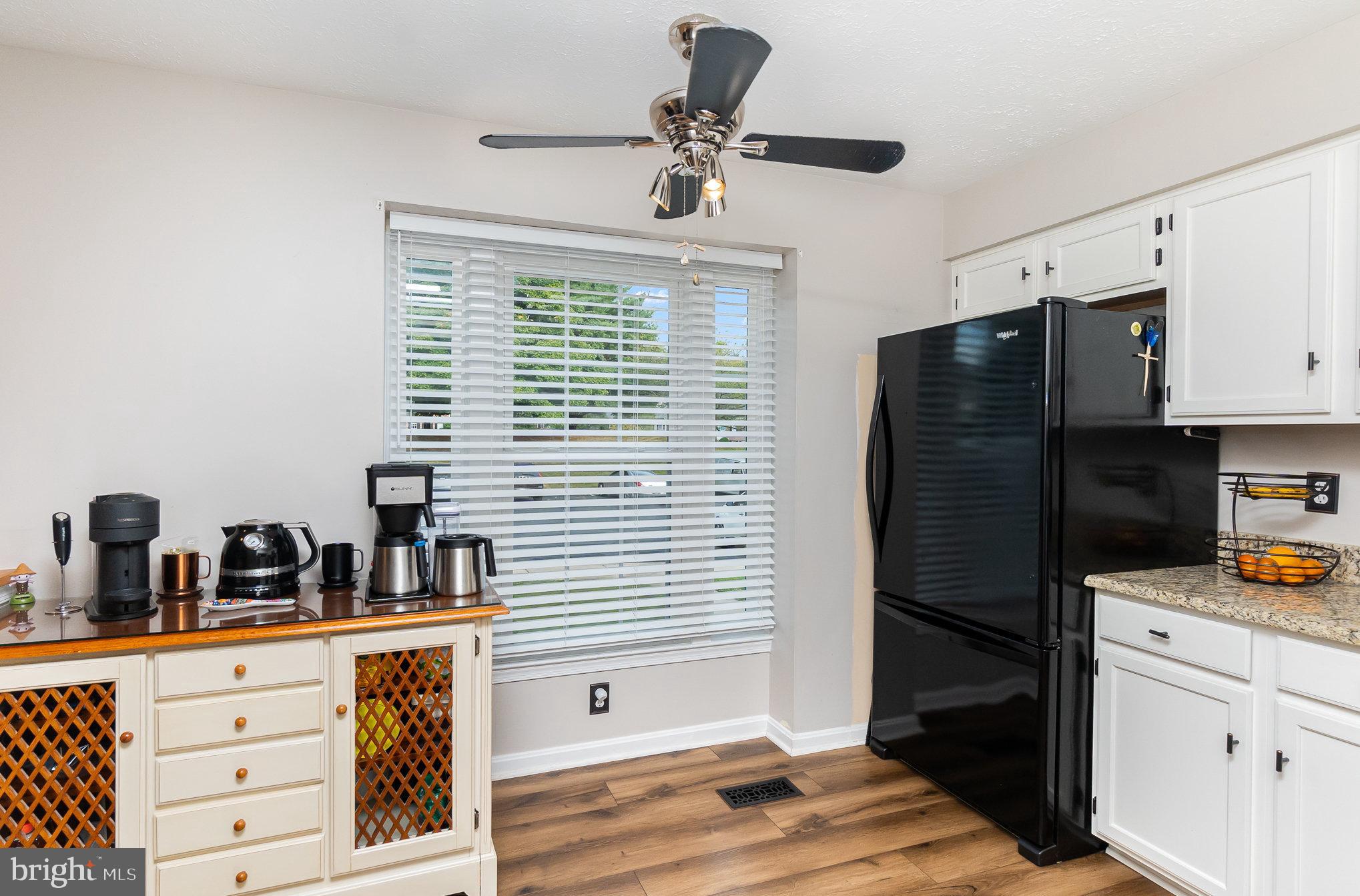 COUNTRY WALK - Residential