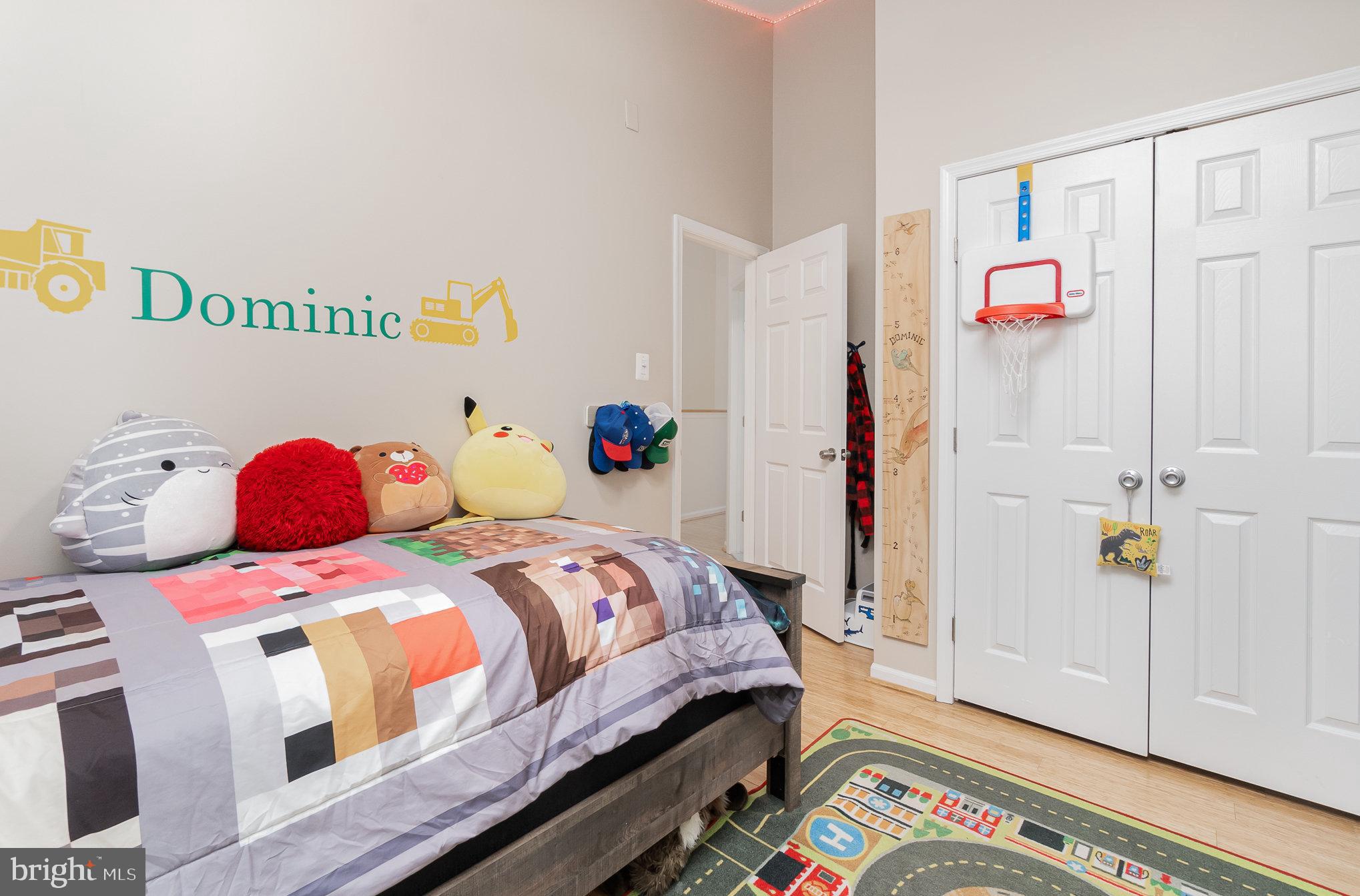 COUNTRY WALK - Residential