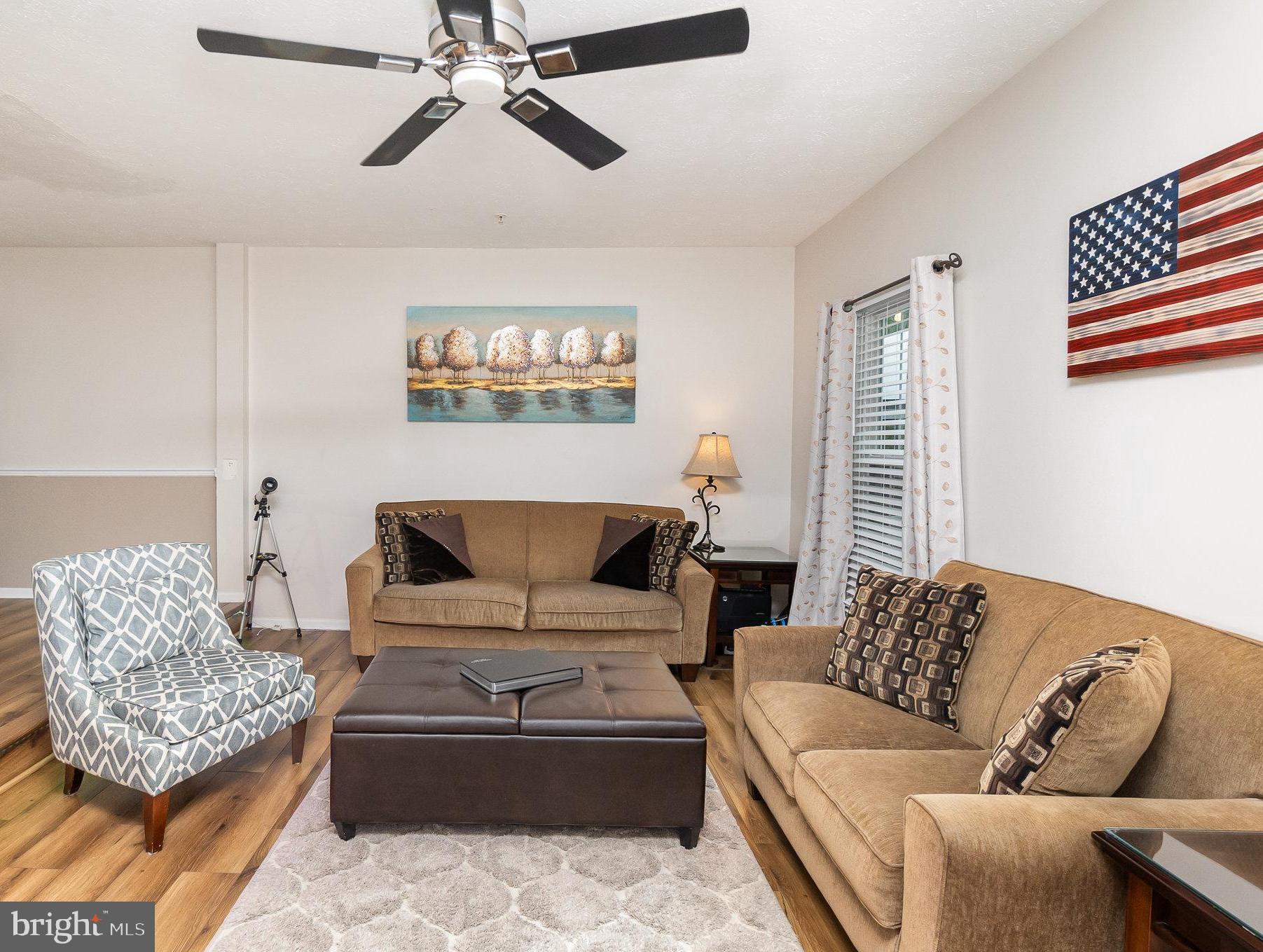 COUNTRY WALK - Residential