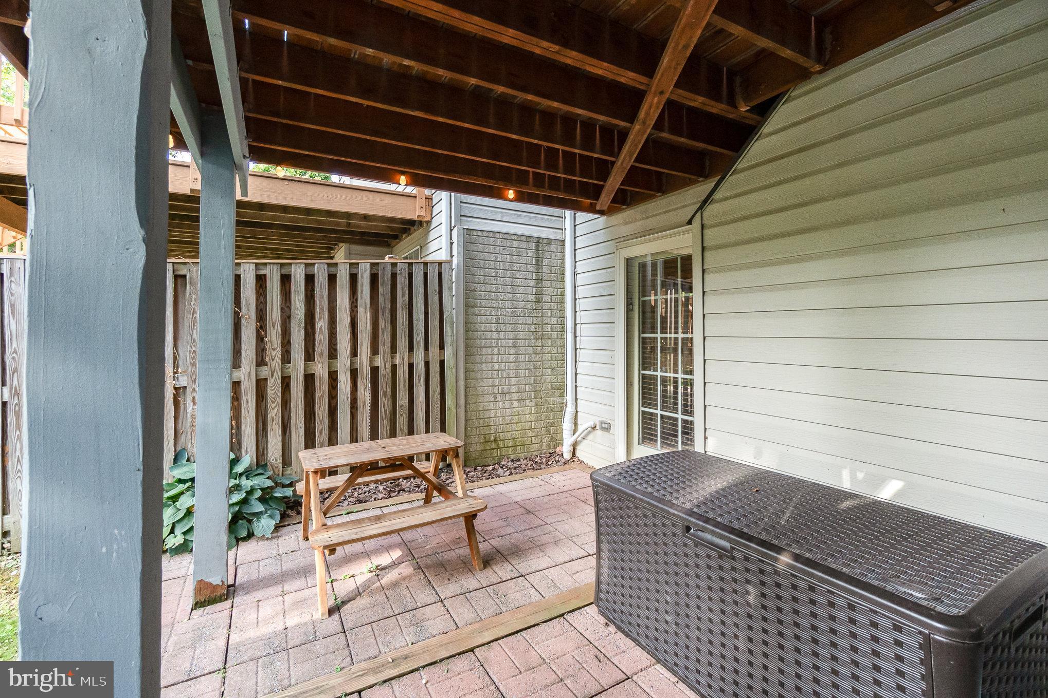 COUNTRY WALK - Residential