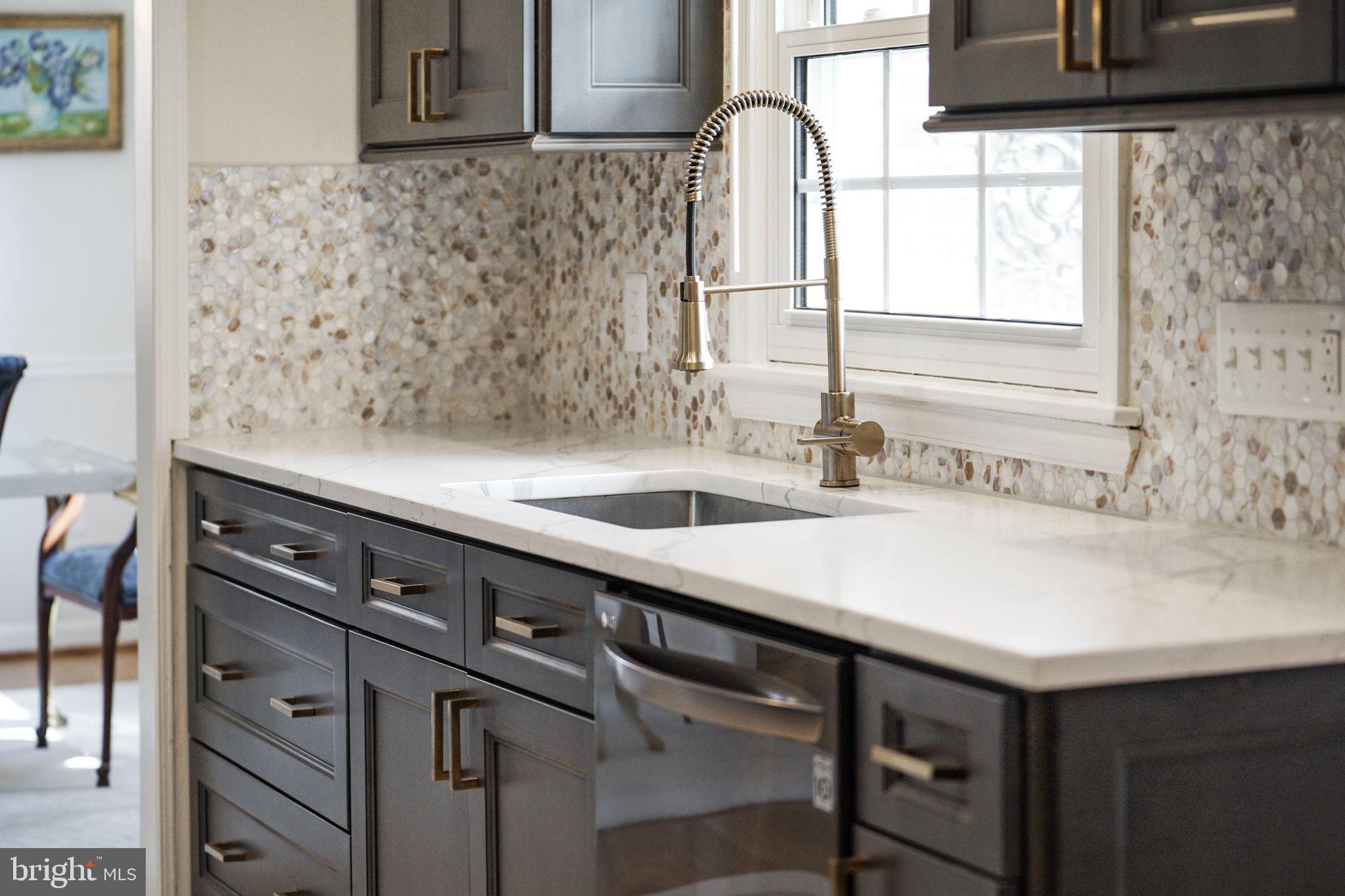 RIVERSIDE GARDENS - Residential