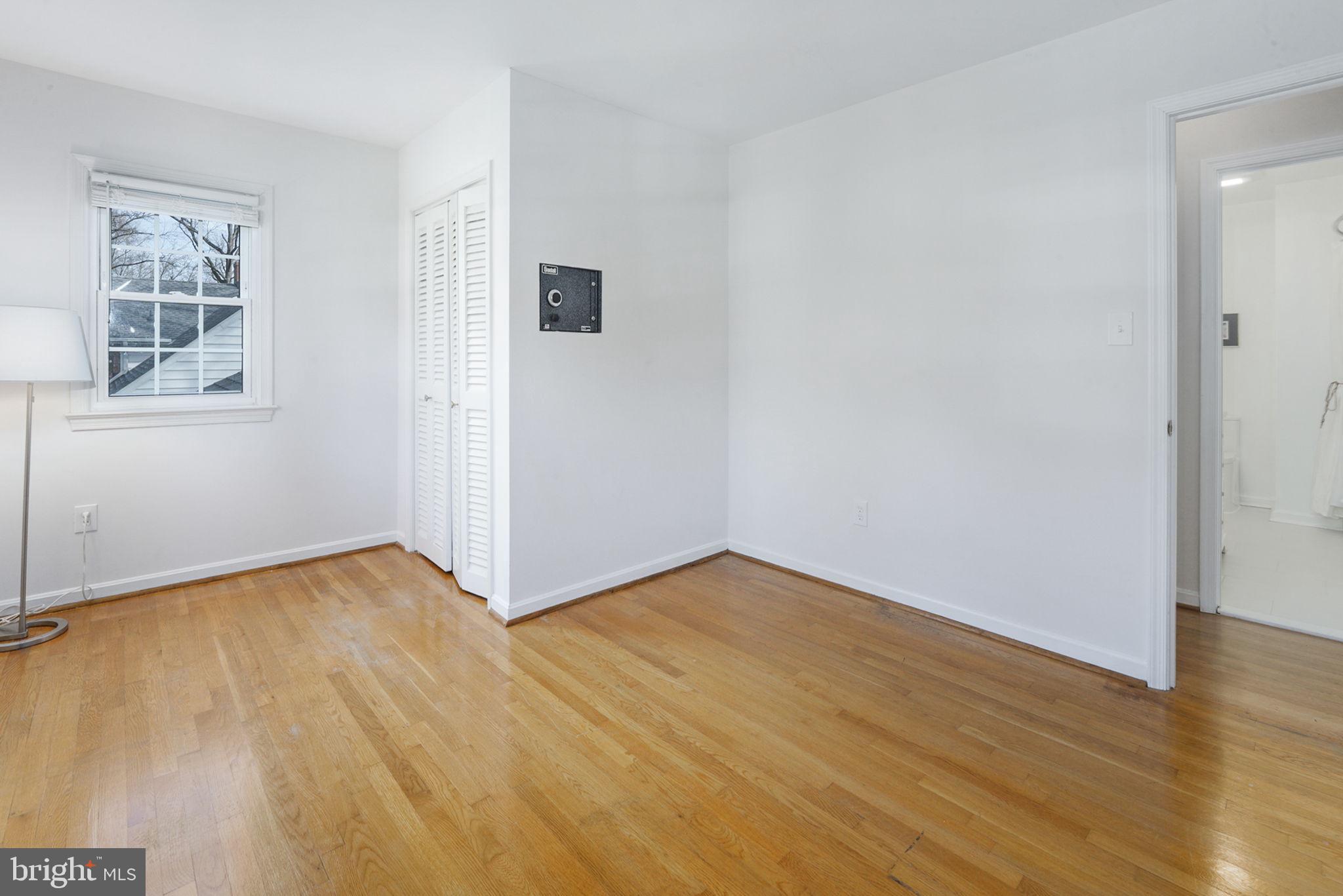 RIVERSIDE GARDENS - Residential