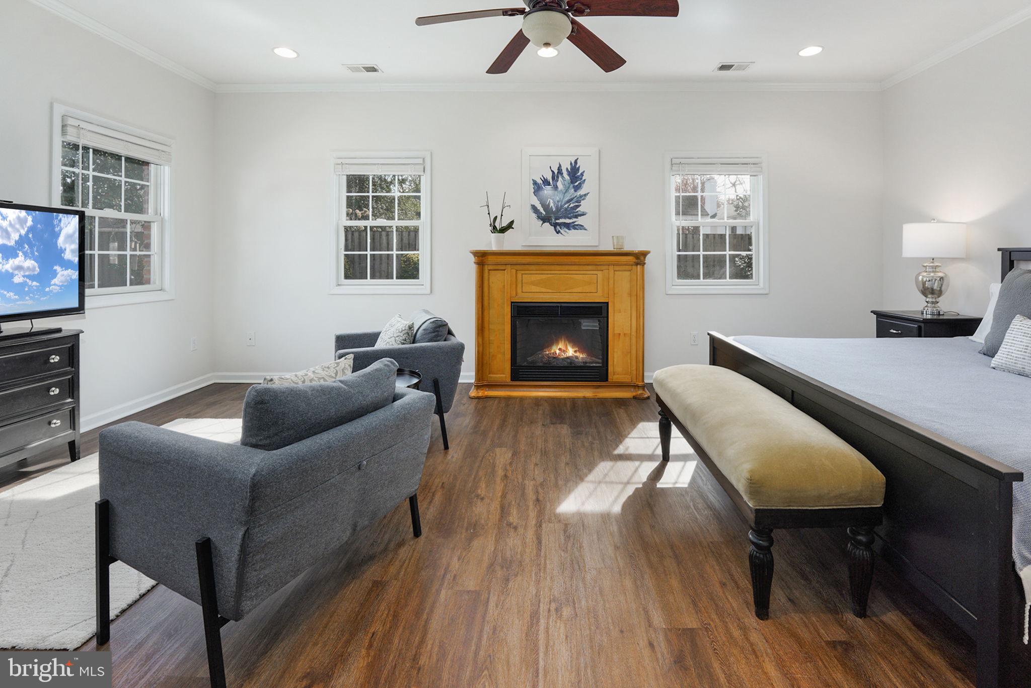 RIVERSIDE GARDENS - Residential