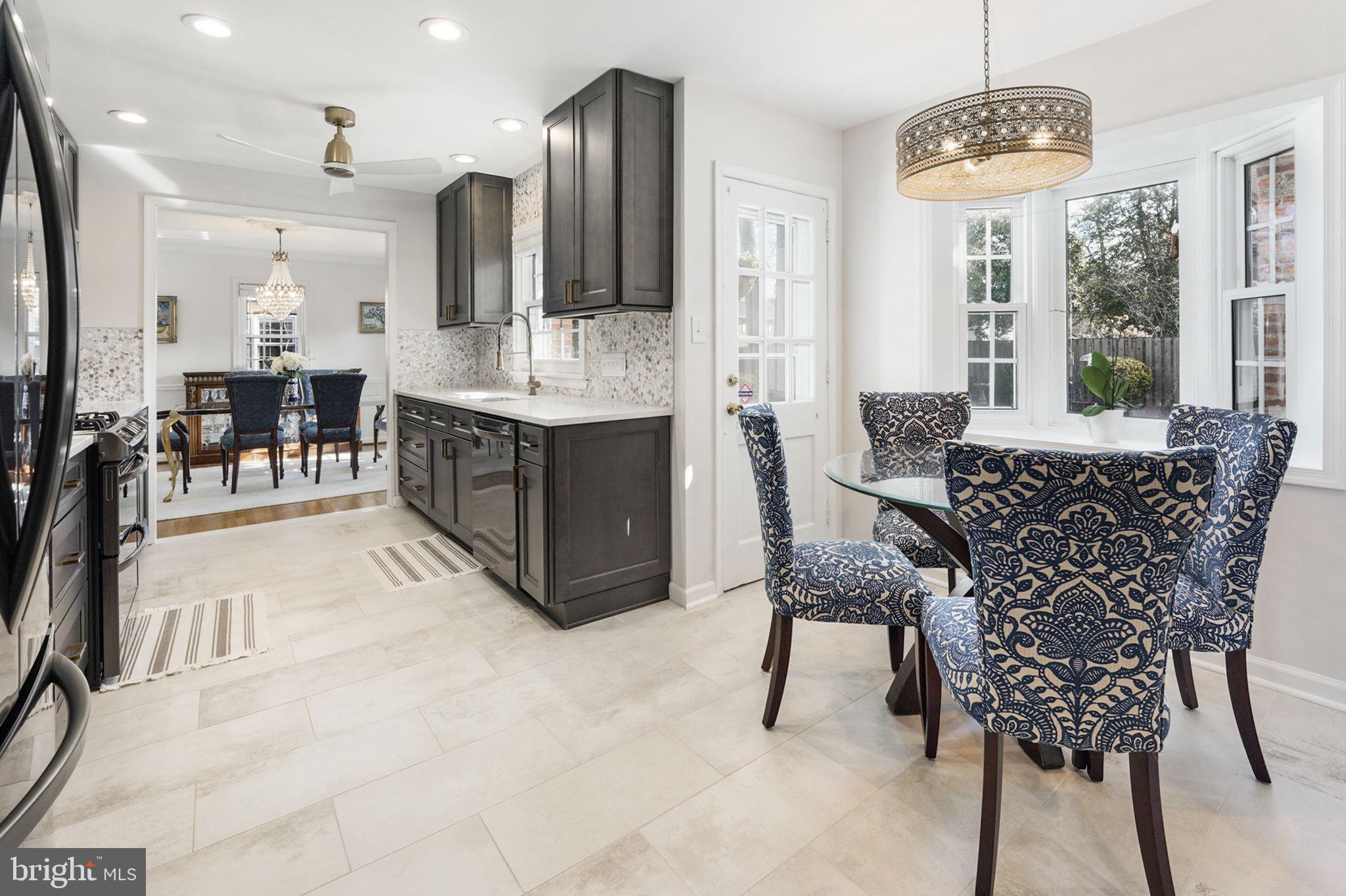 RIVERSIDE GARDENS - Residential