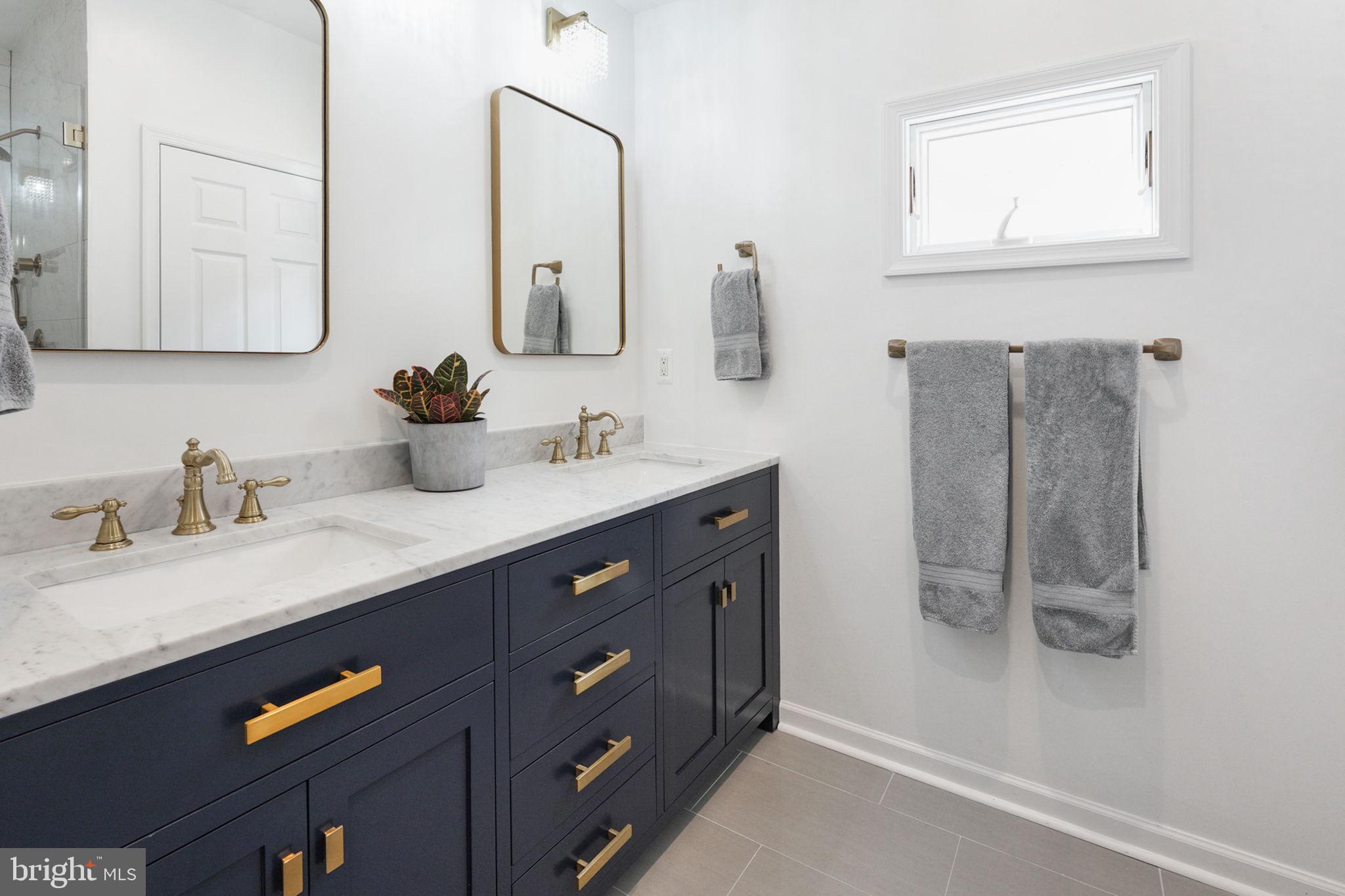 RIVERSIDE GARDENS - Residential