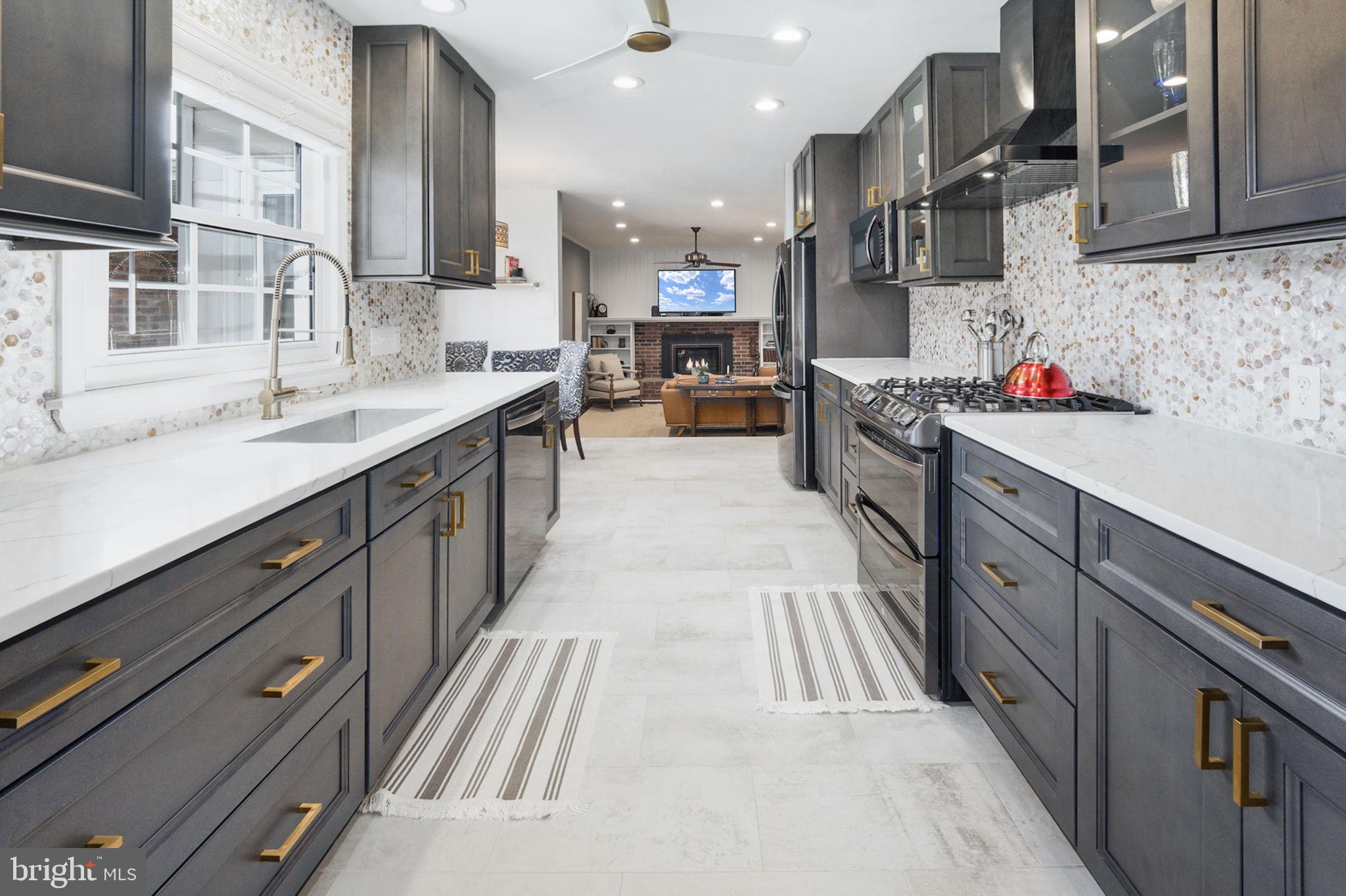 RIVERSIDE GARDENS - Residential