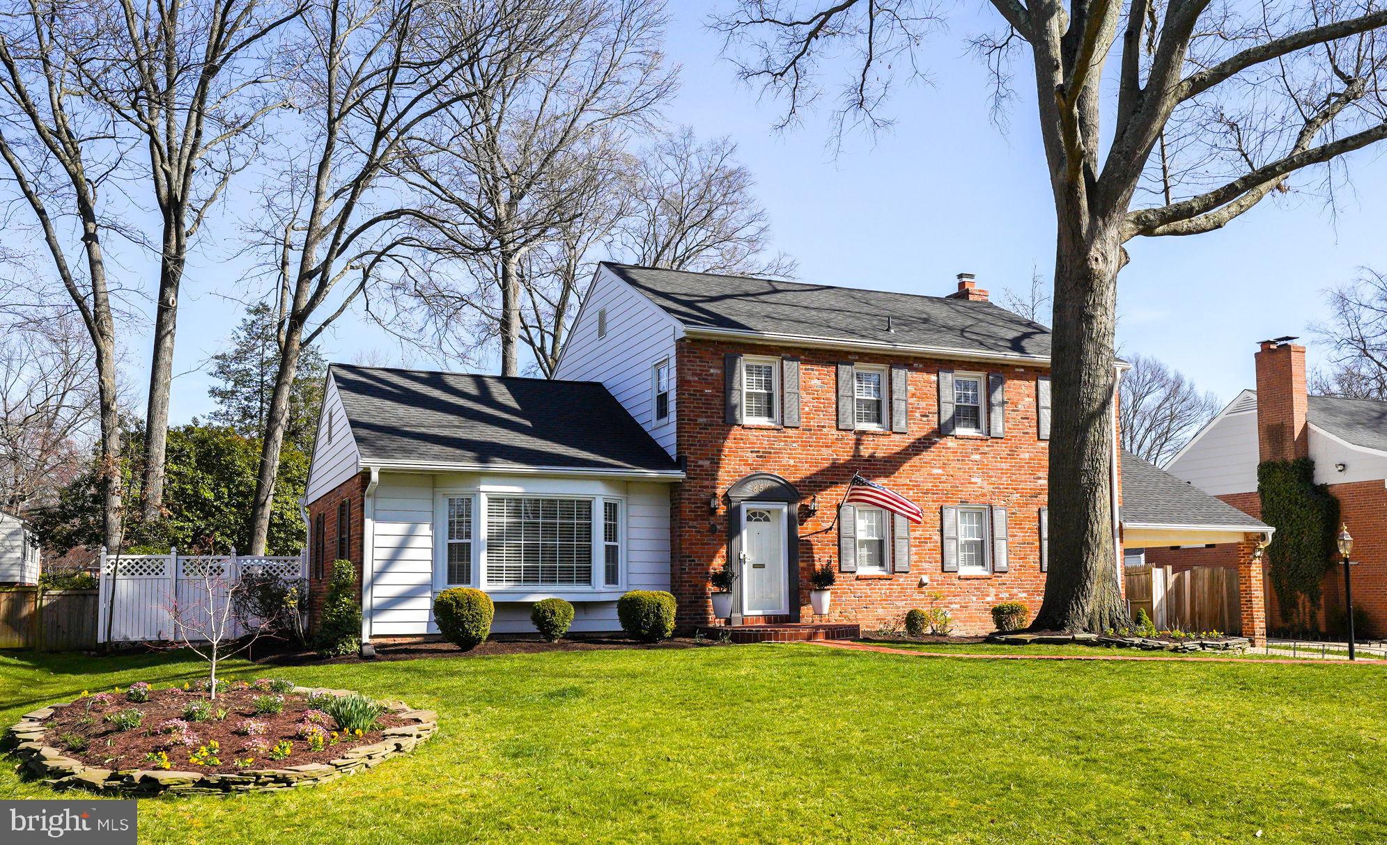 RIVERSIDE GARDENS - Residential