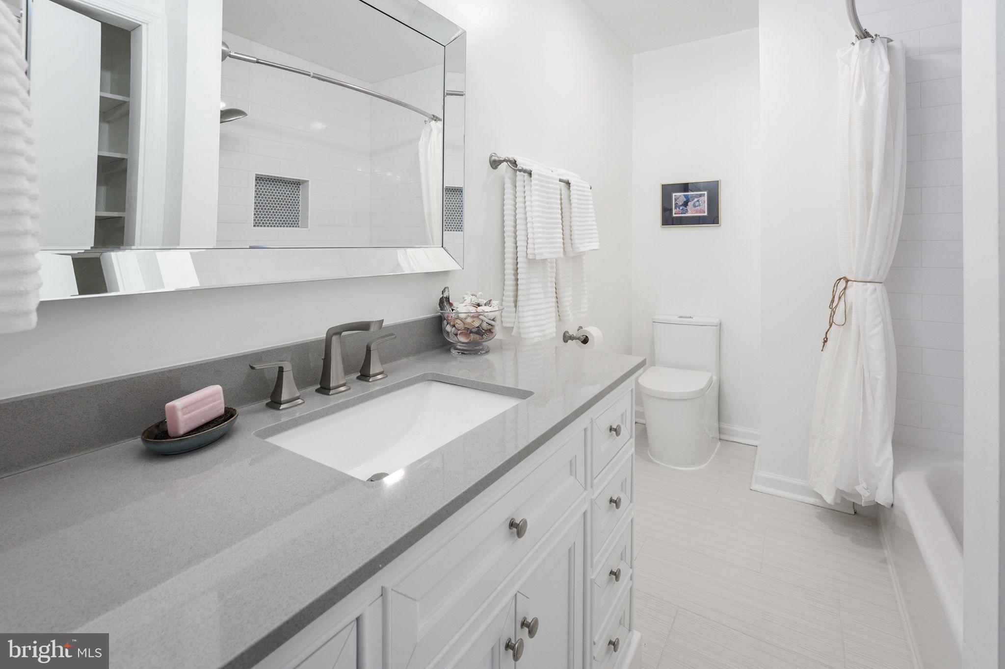 RIVERSIDE GARDENS - Residential