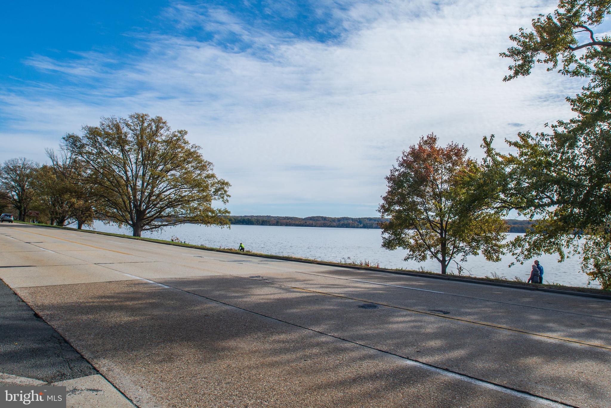 RIVERSIDE GARDENS - Residential