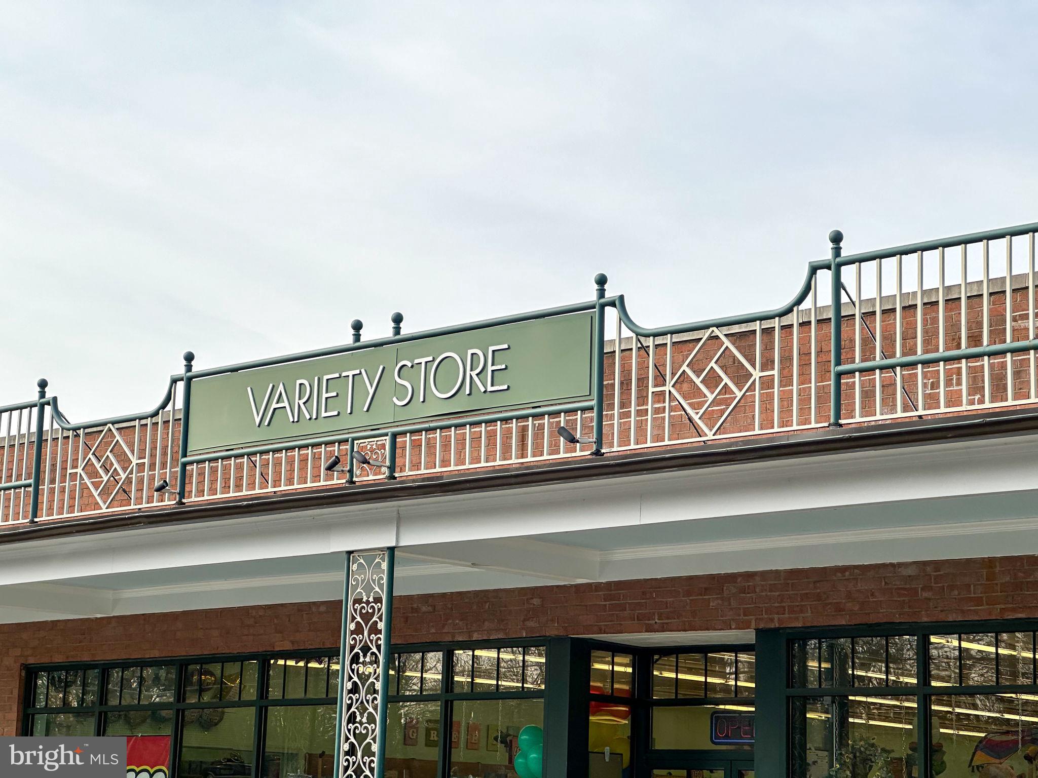 RIVERSIDE GARDENS - Residential