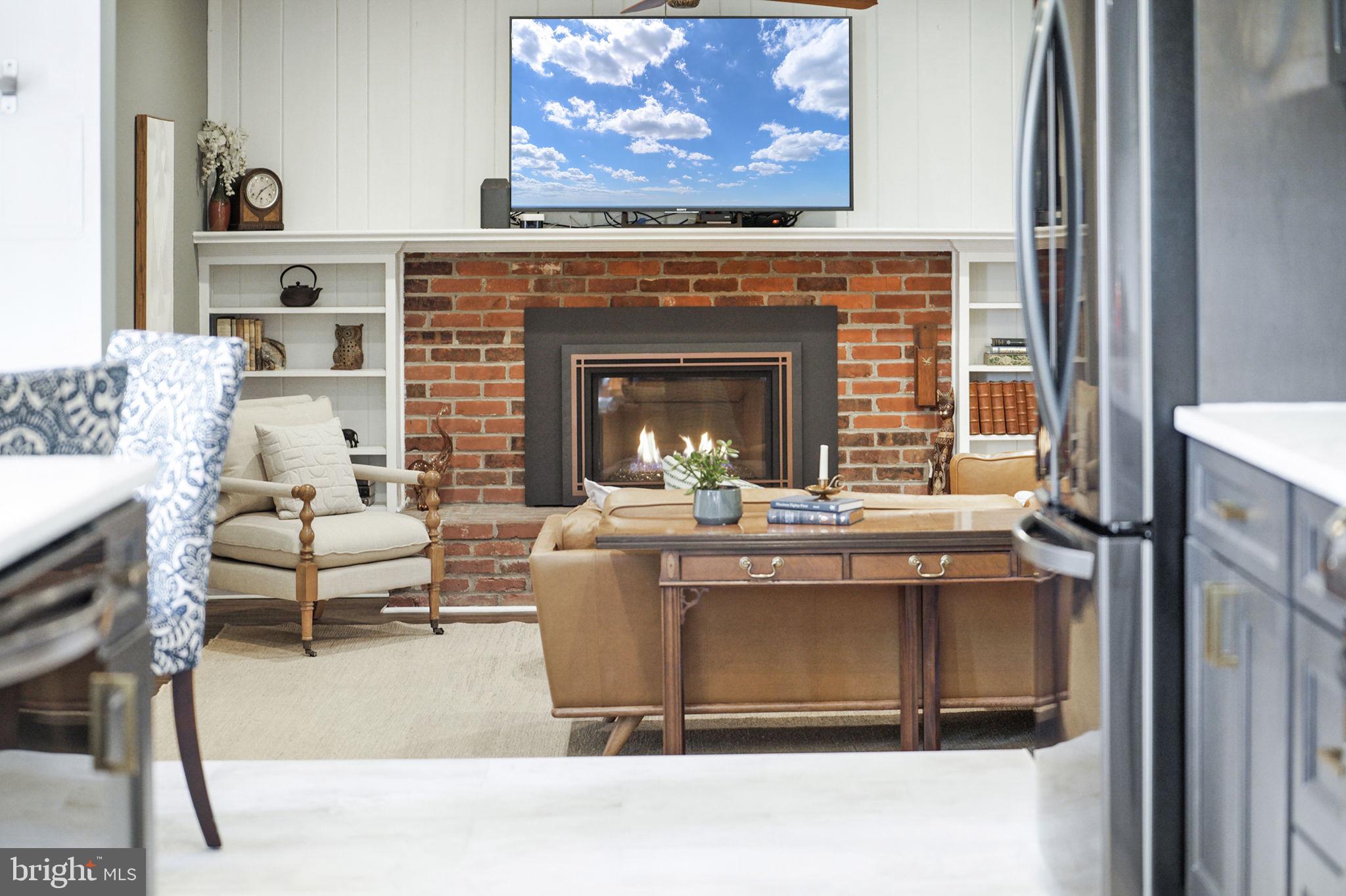 RIVERSIDE GARDENS - Residential