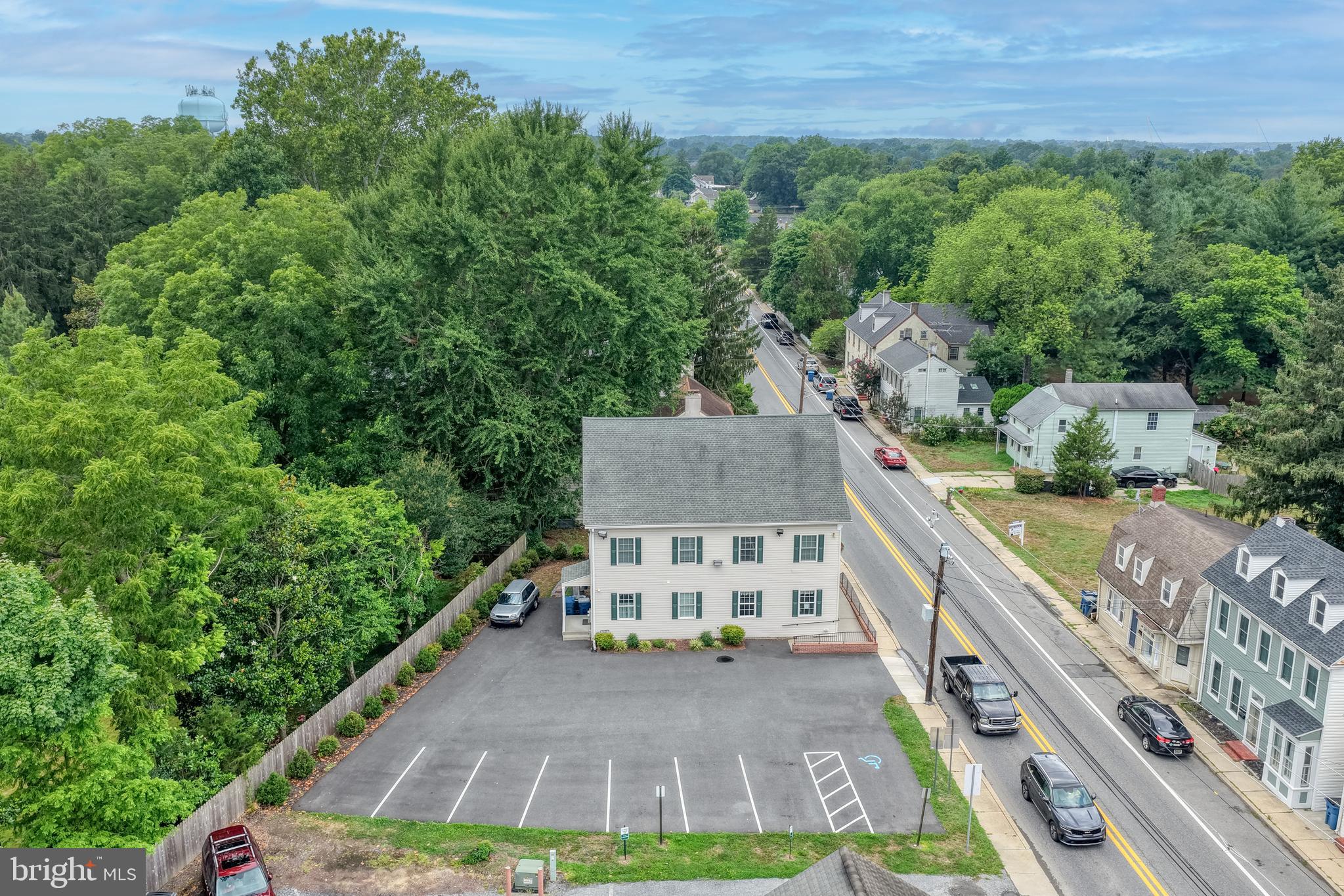 240 E CAMDEN WYOMING AVENUE