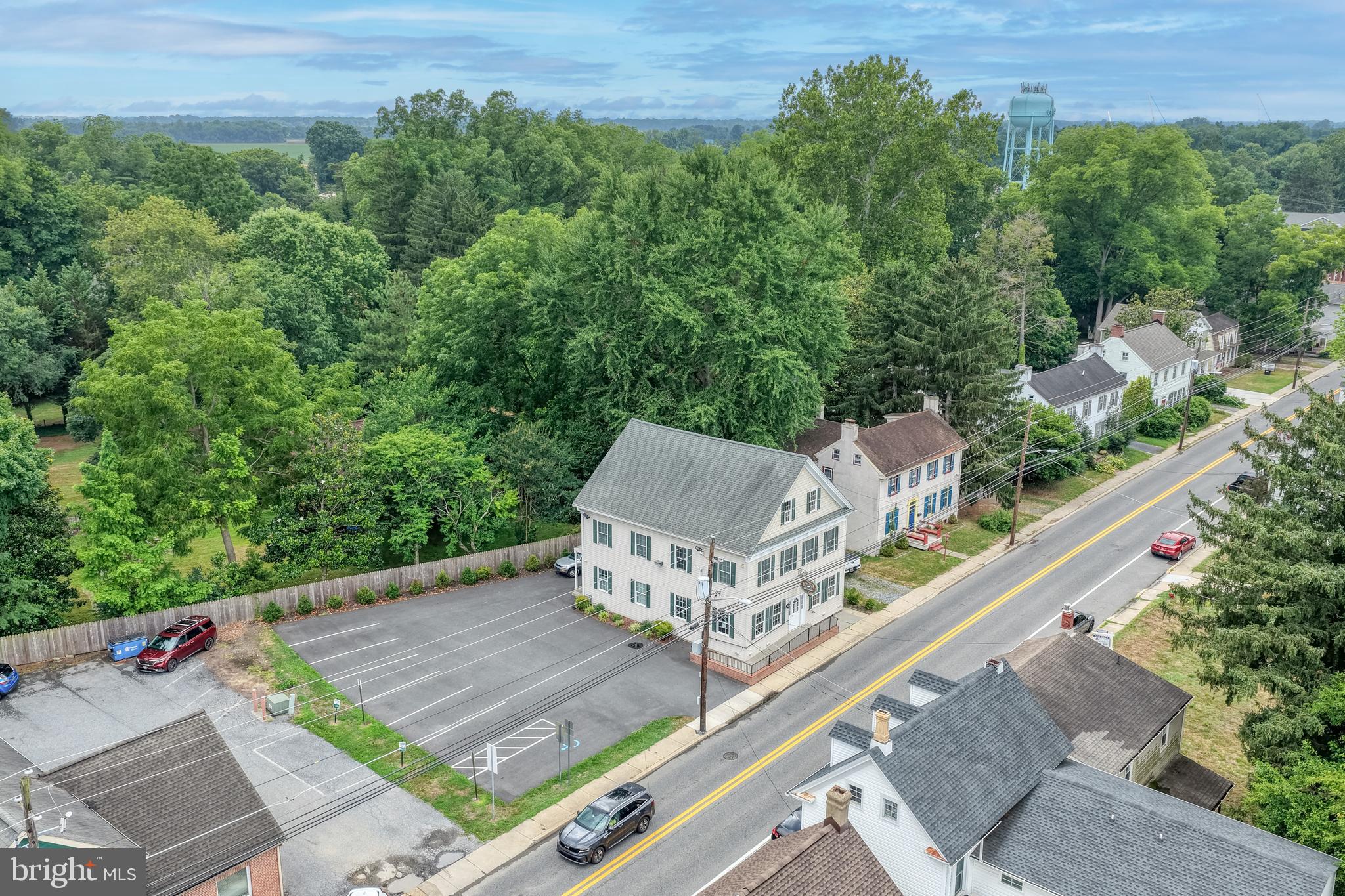 240 E CAMDEN WYOMING AVENUE