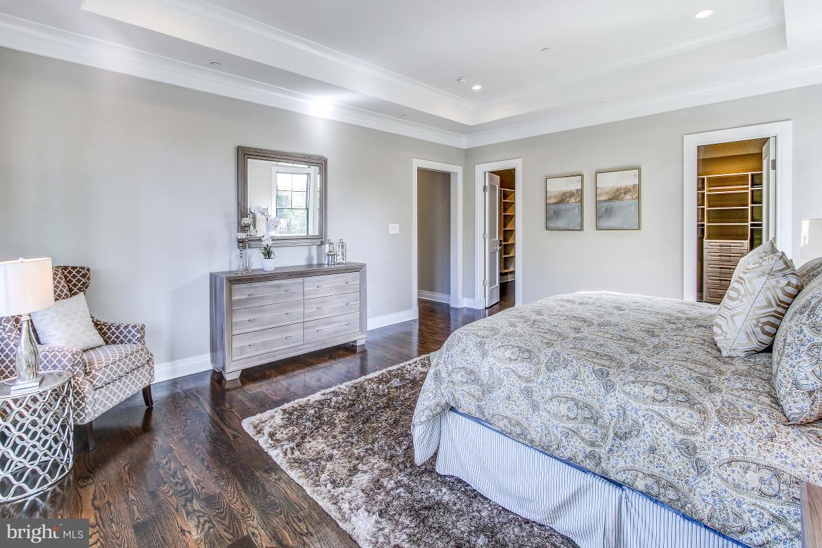 KENWOOD PARK - Residential