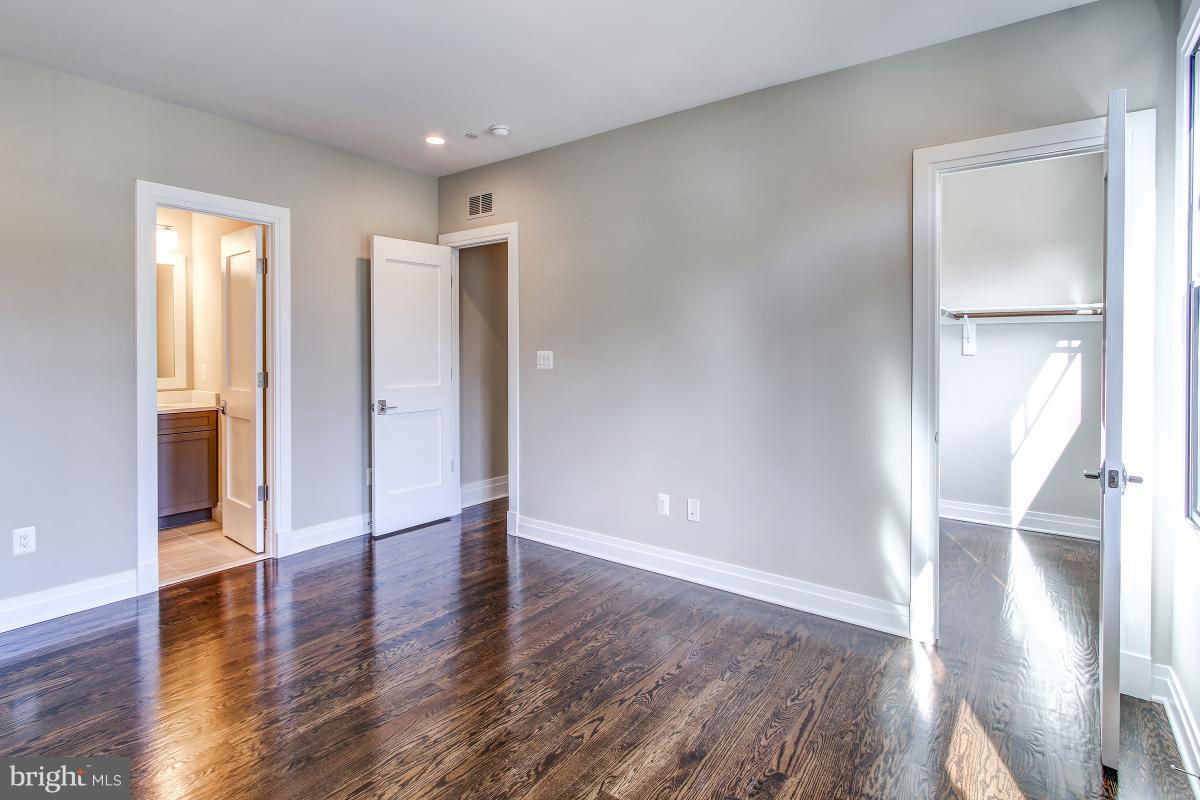 KENWOOD PARK - Residential