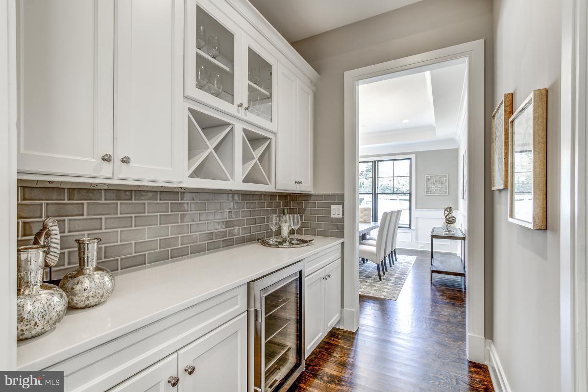 KENWOOD PARK - Residential