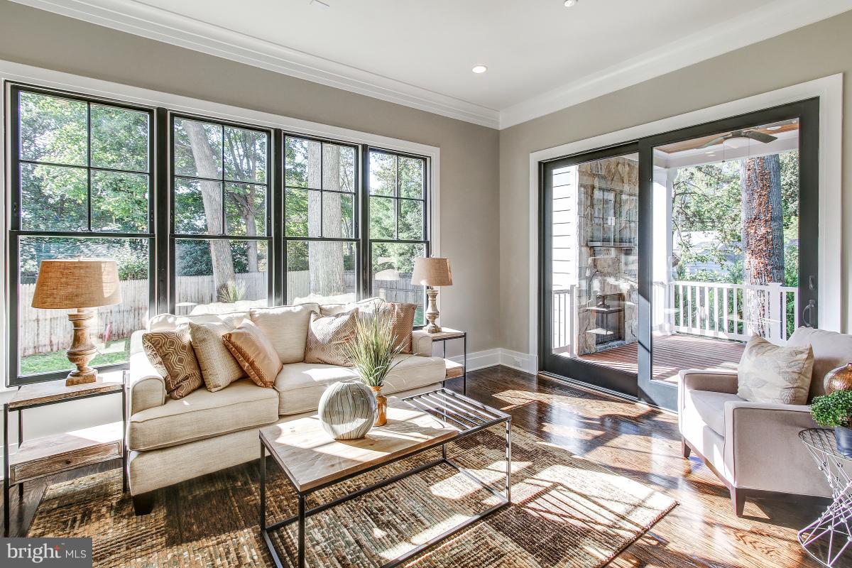 KENWOOD PARK - Residential