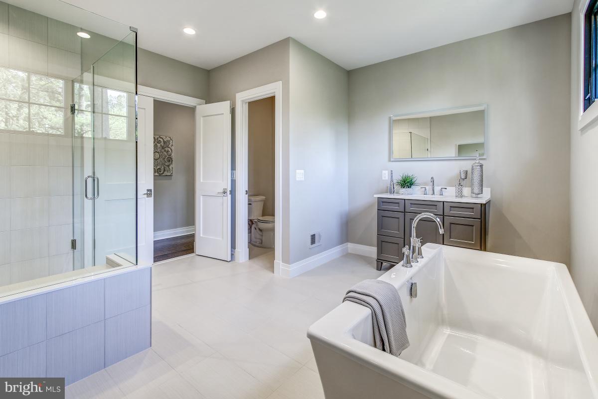 KENWOOD PARK - Residential